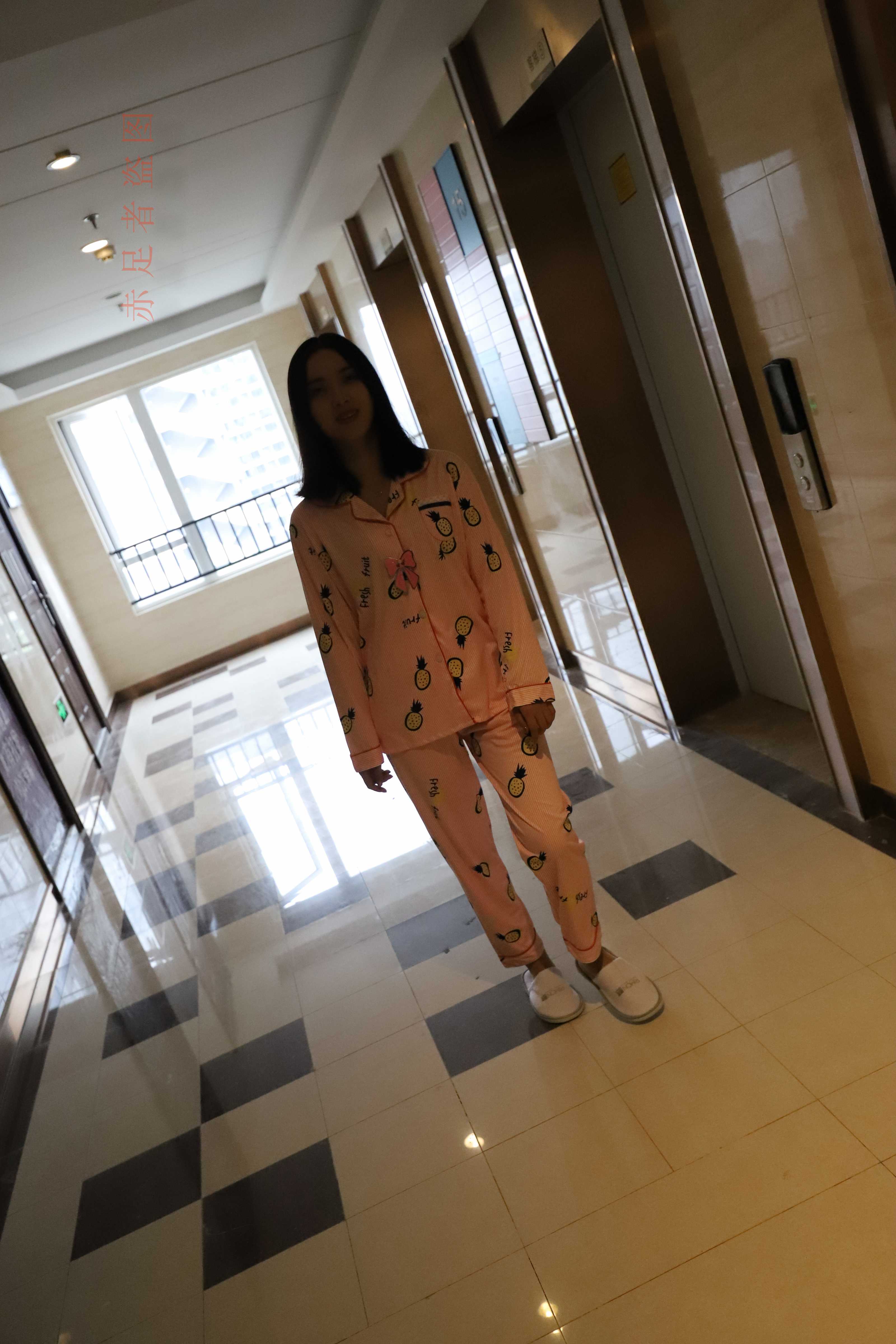 《睡衣短丝袜の船袜脚》作品图