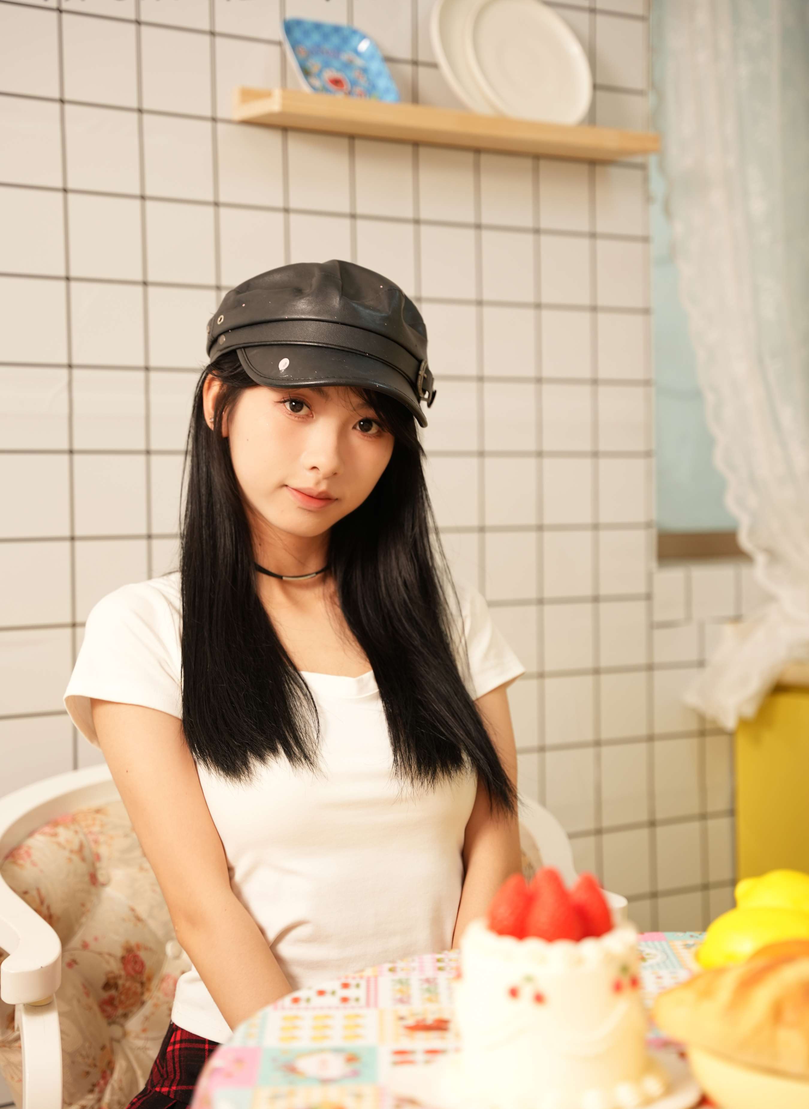 《灵儿-在厨房偷懒的小女仆》作品图