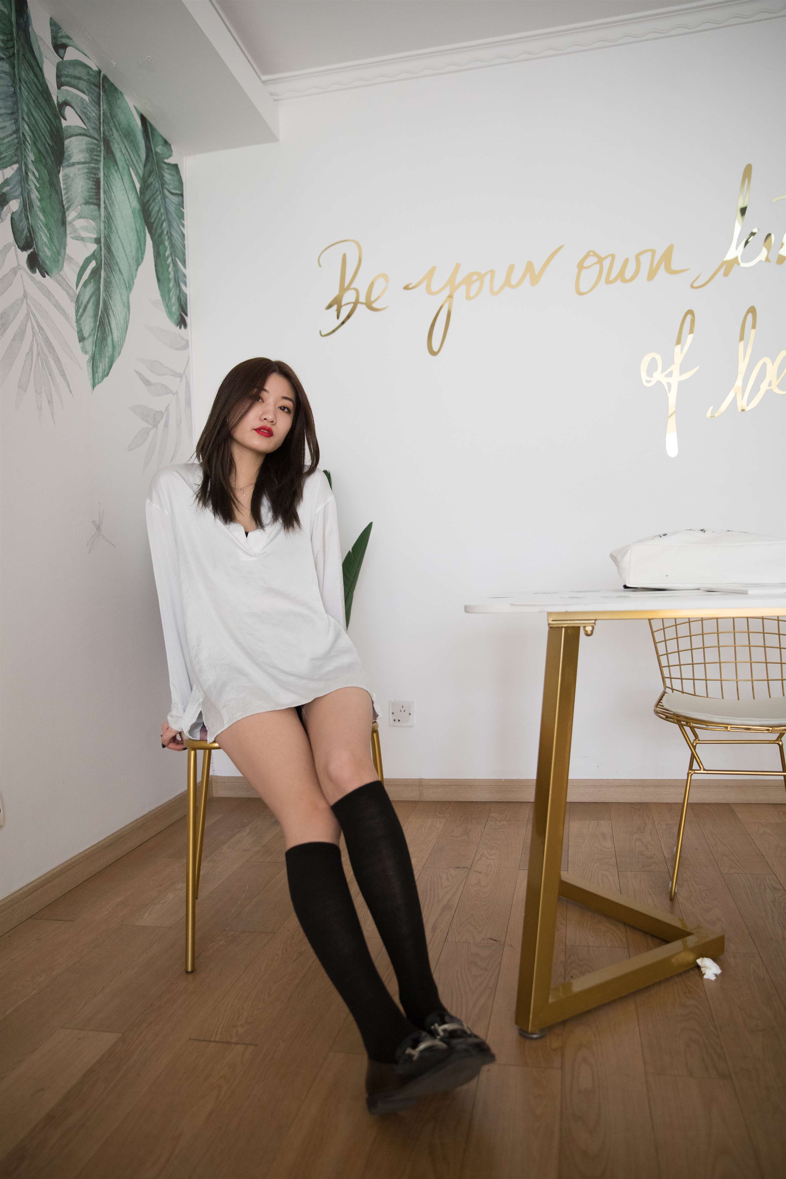 《皮鞋の黑长袜脚丫+视频1个网盘下载》作品图