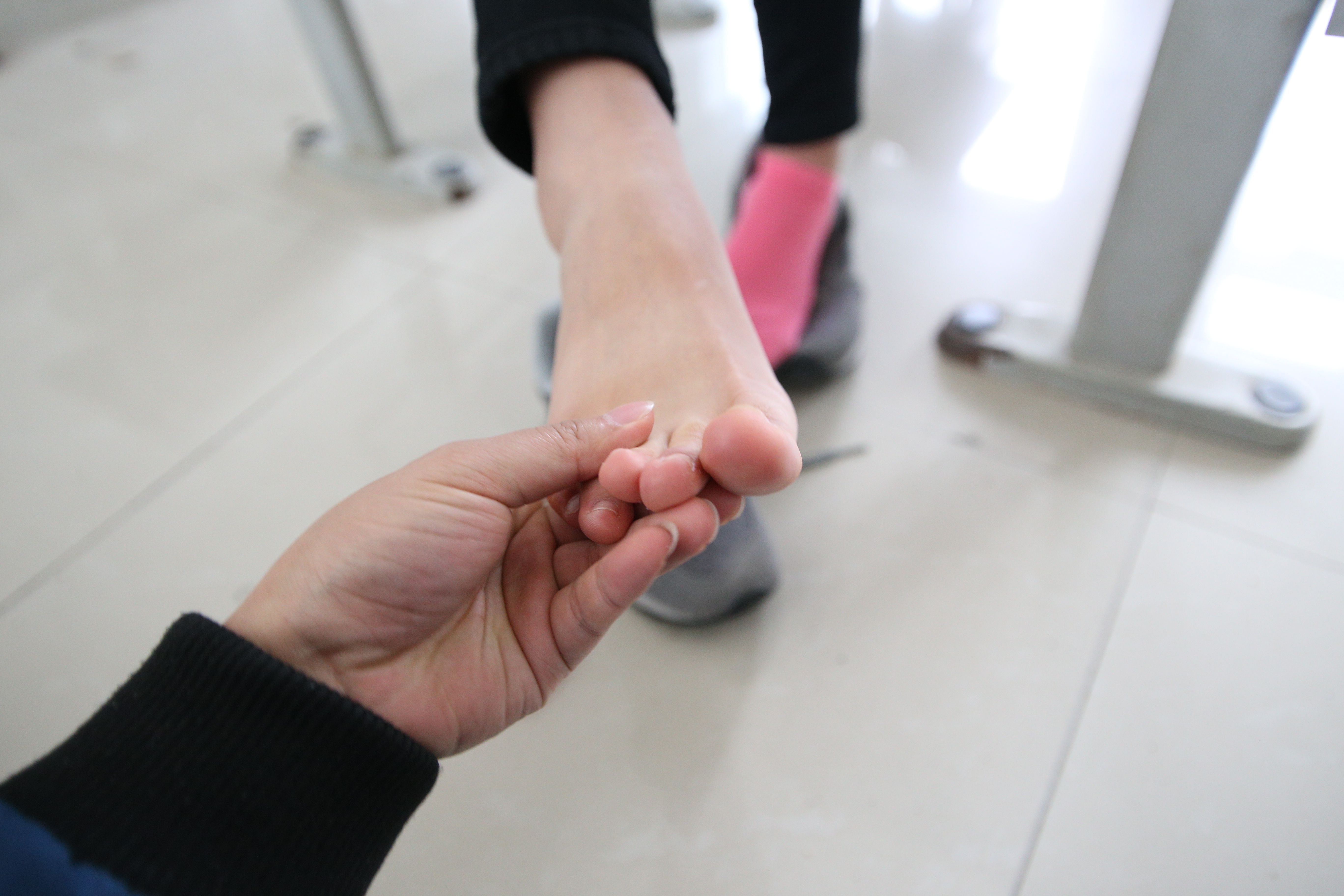 《学妹放课后裸足脚丫+视频一部》作品图