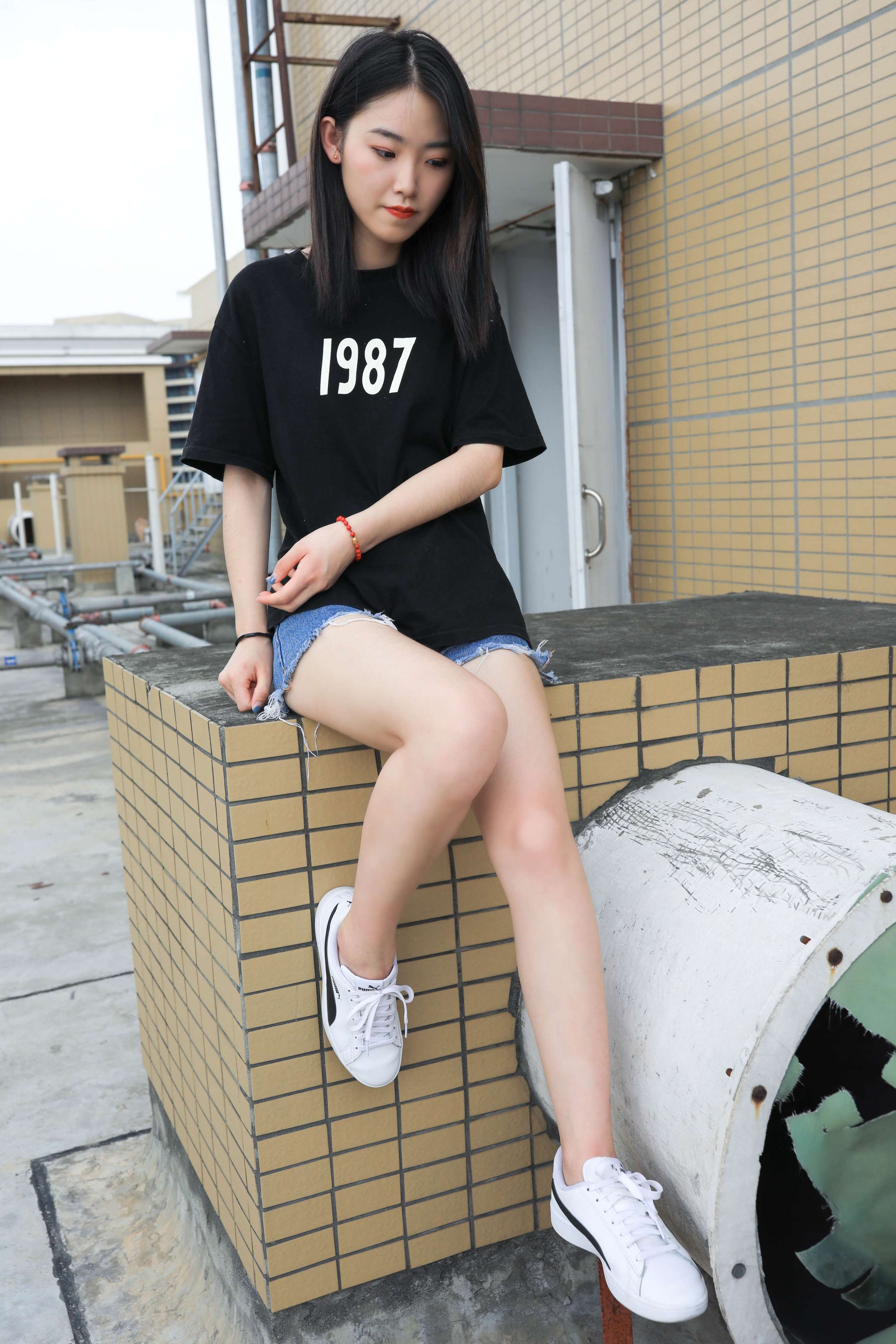 《Carrie天台上展板鞋の棉袜》作品图