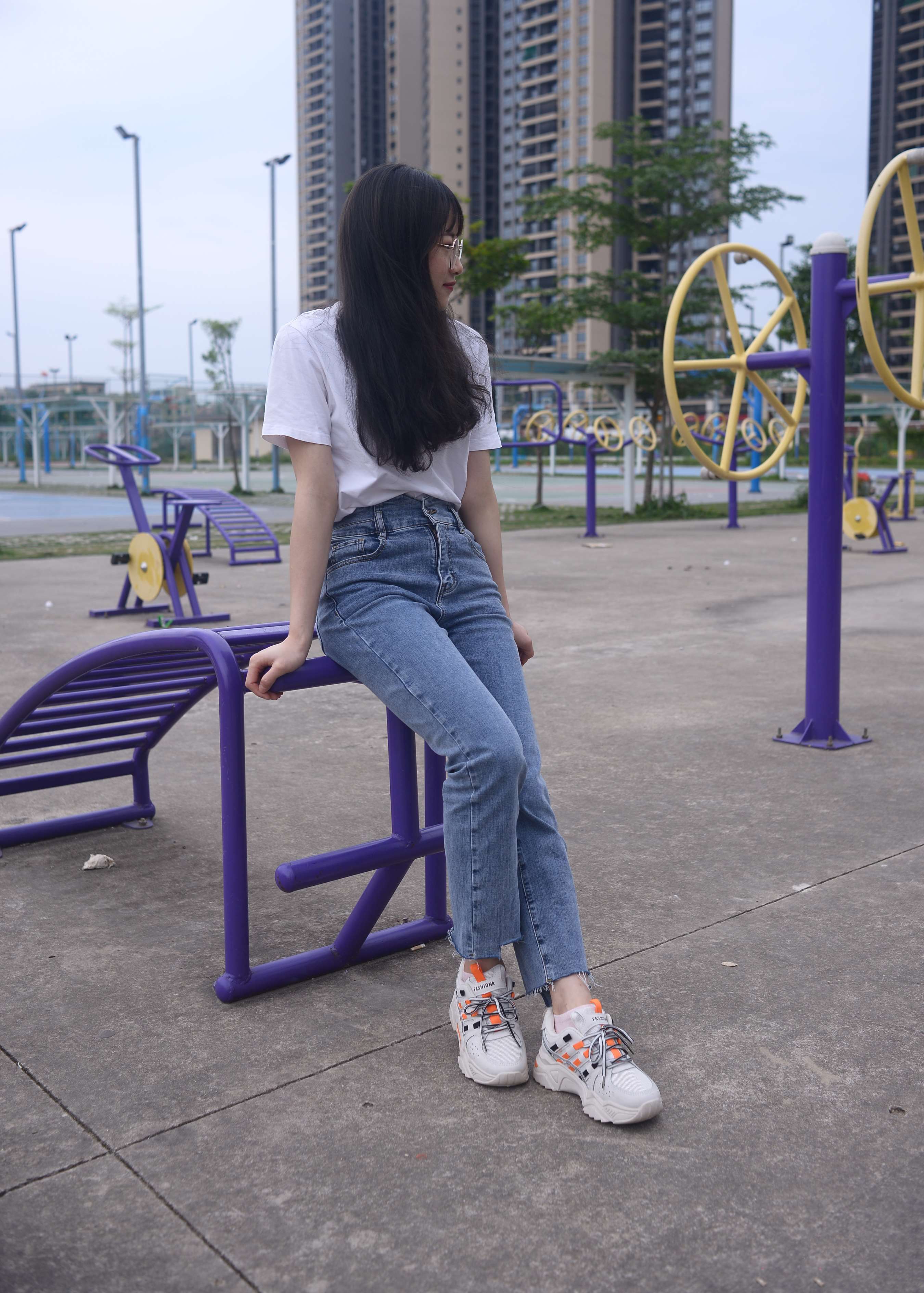 《潘潘学妹 忽然又夏天》作品图