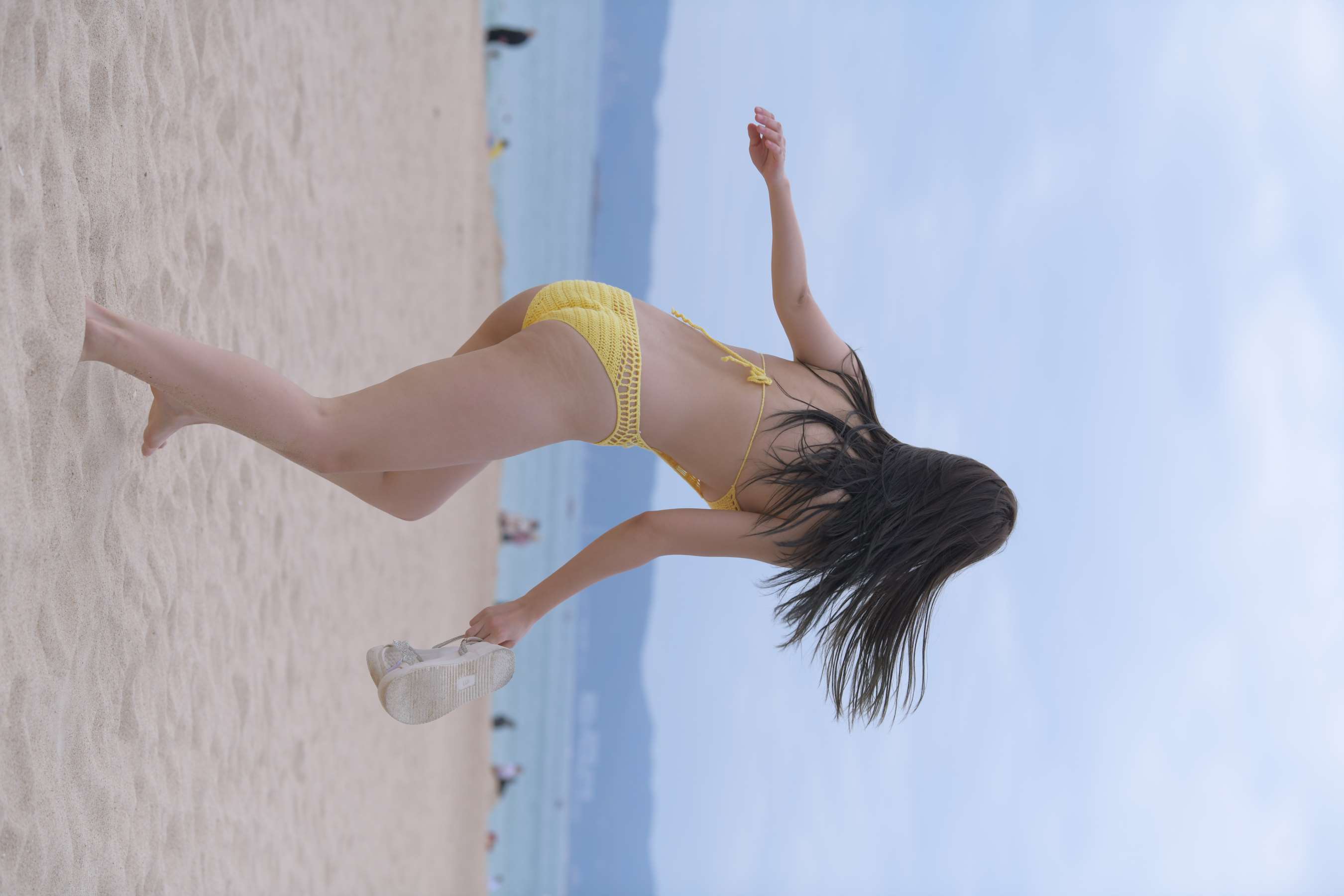 《黄色比基尼少女-第二部》作品图