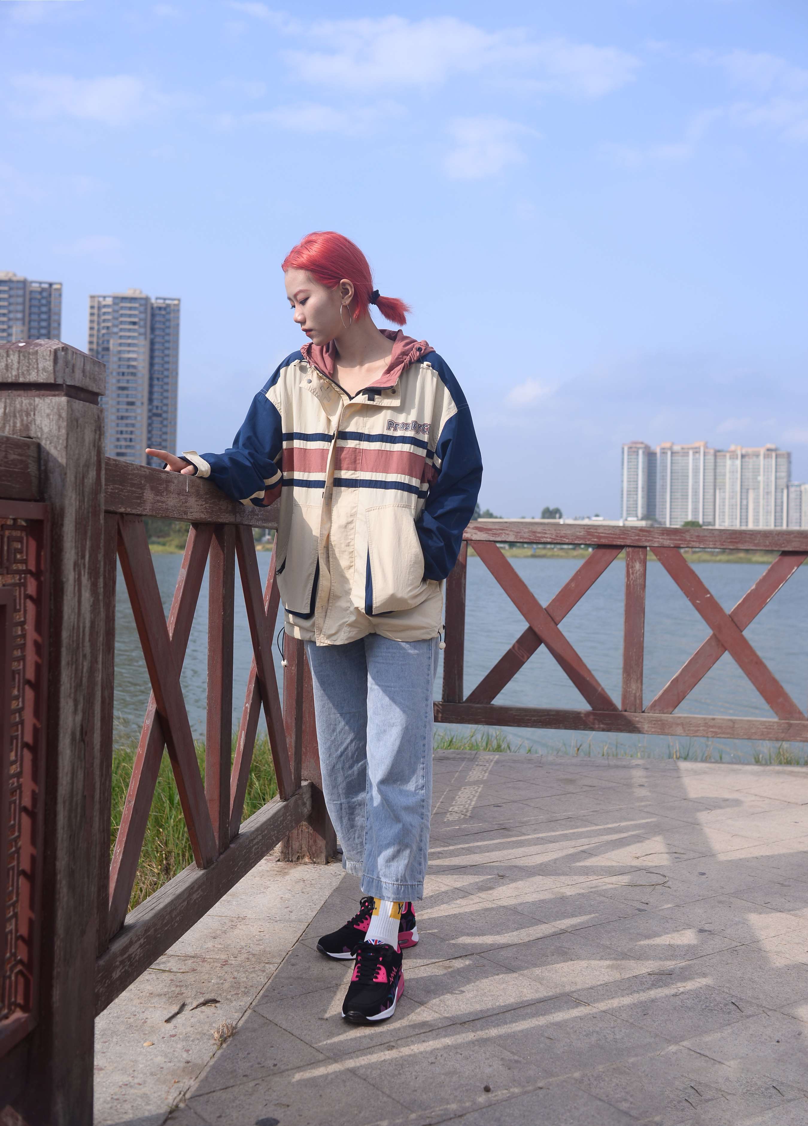 《彤彤 眼里是阳光》作品图