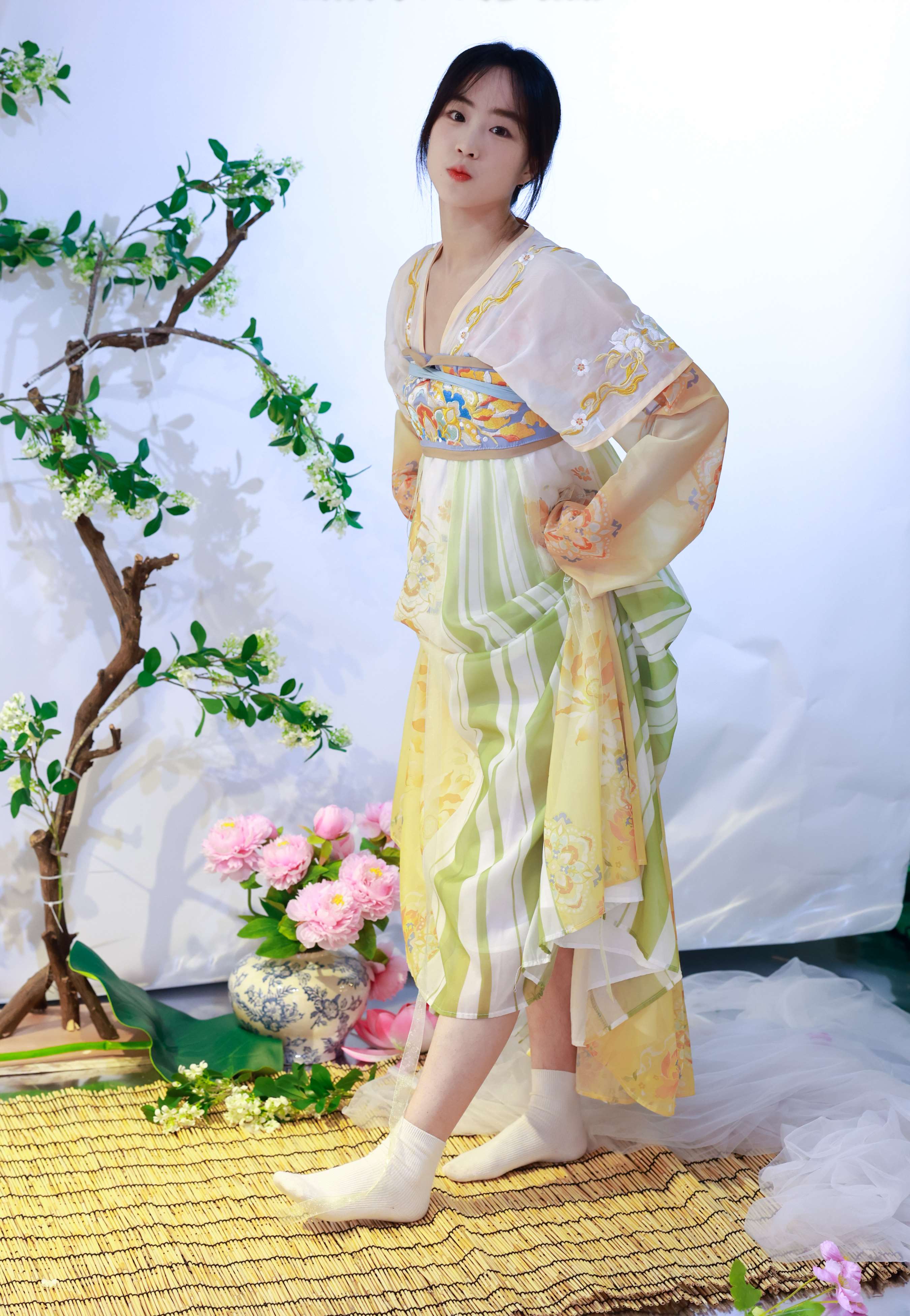 《Aubrey 古装の嫩足》作品图