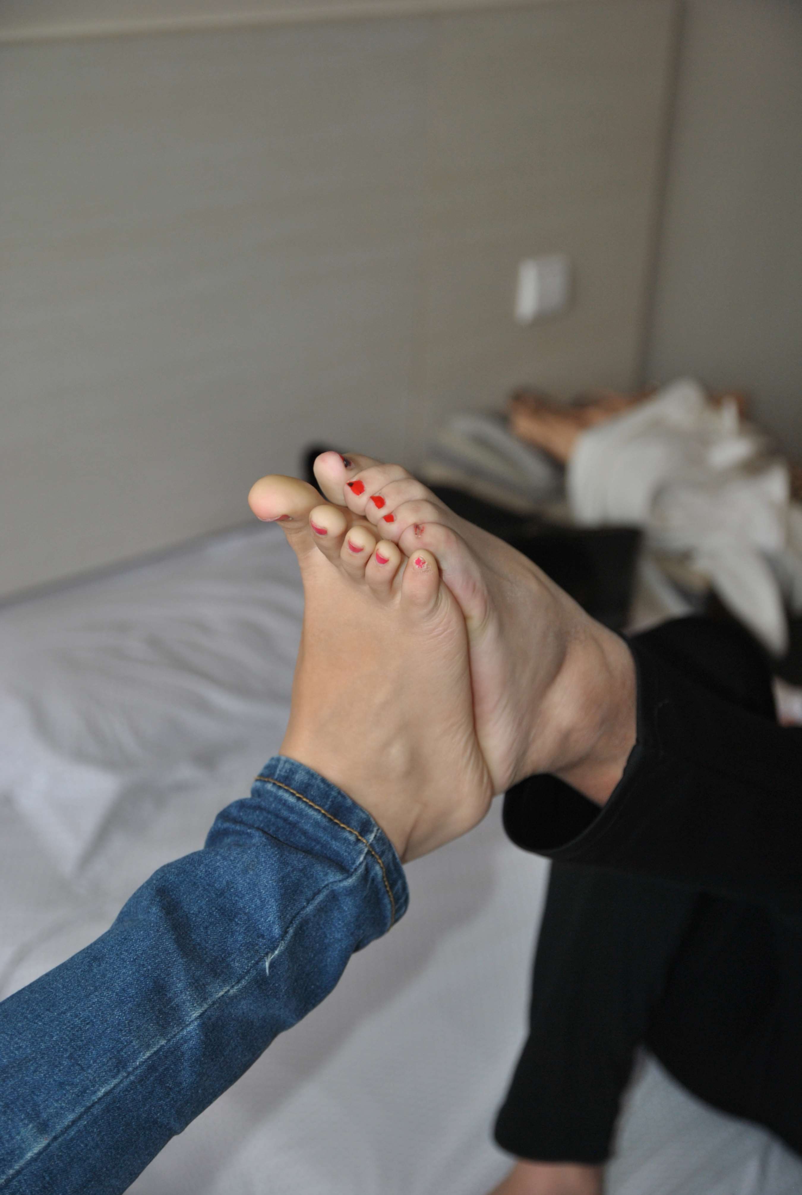 《压制脚力的斗法》作品图