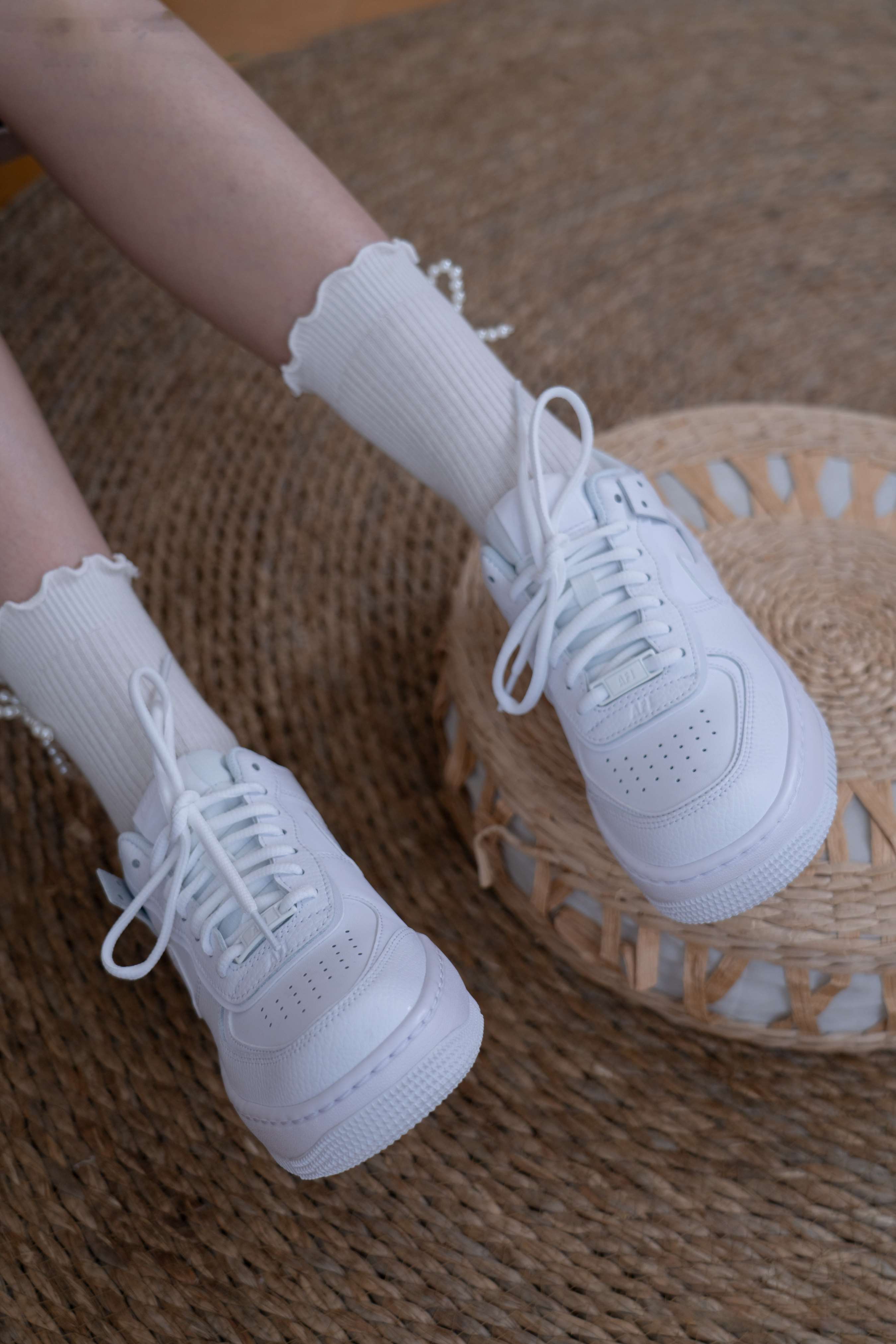 《璇璇-板鞋、白棉袜 》作品图