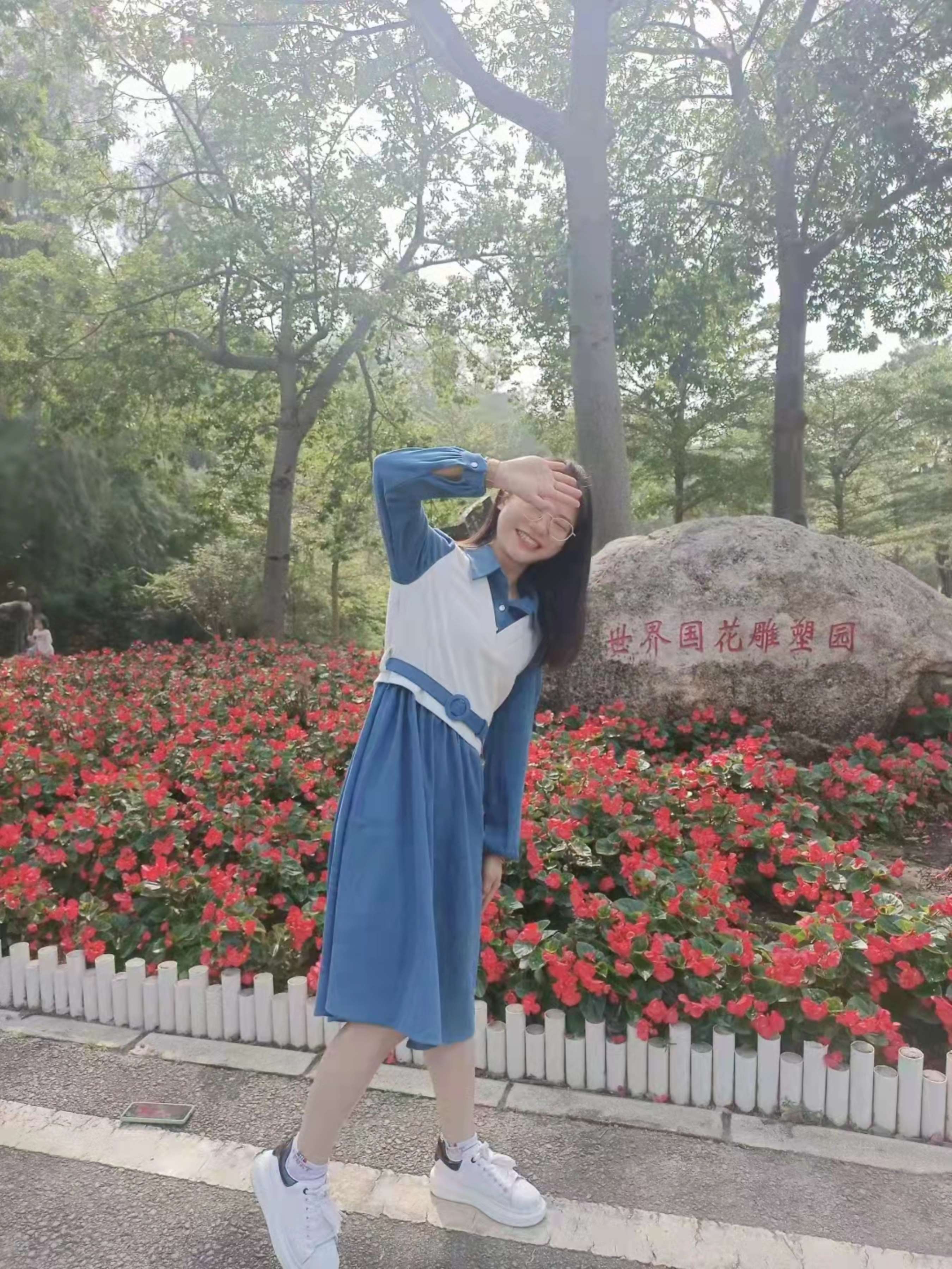 《杨杨运动鞋の船袜脚丫》作品图