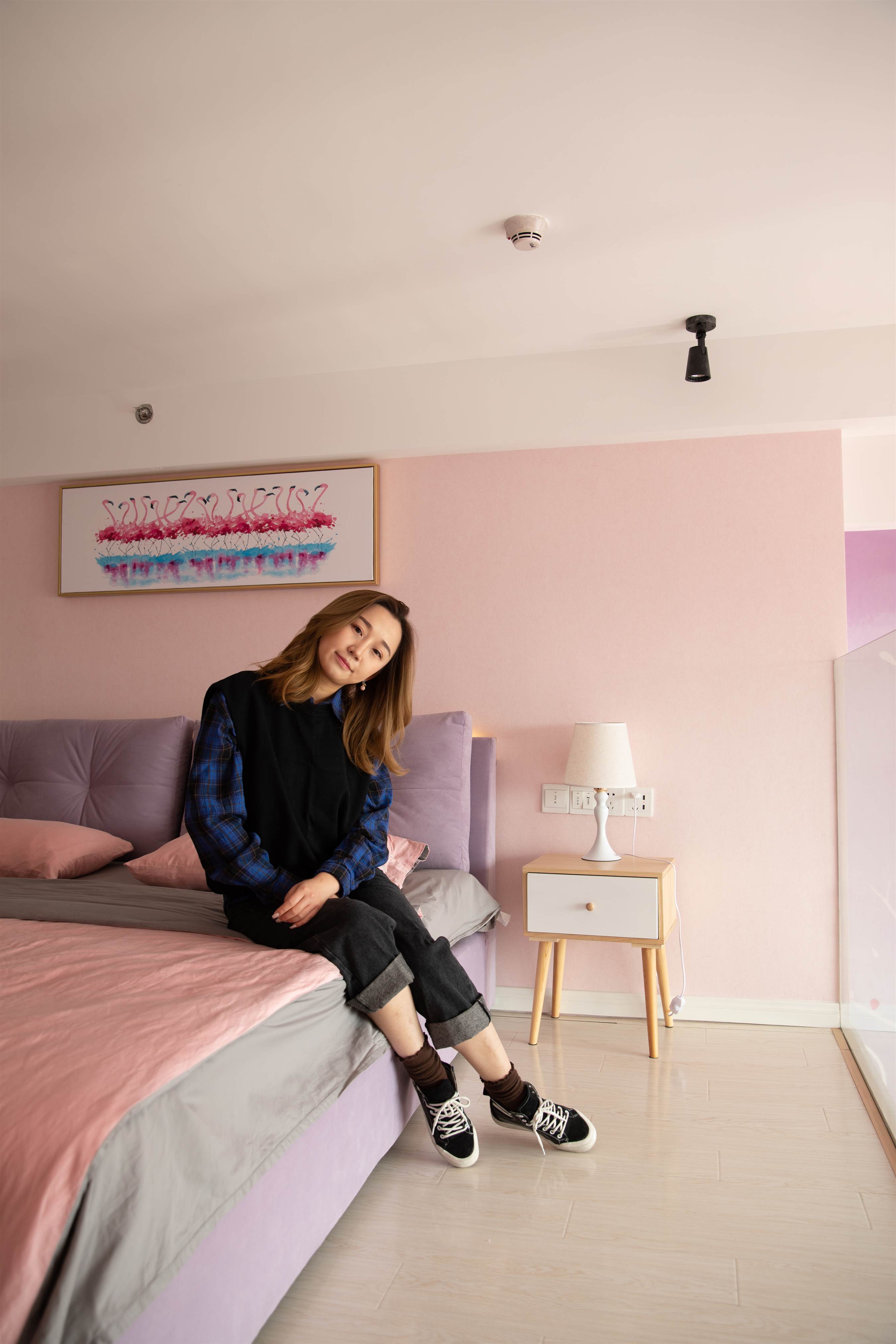 《小姐姐的板鞋の棉袜脚丫+视频3个》作品图