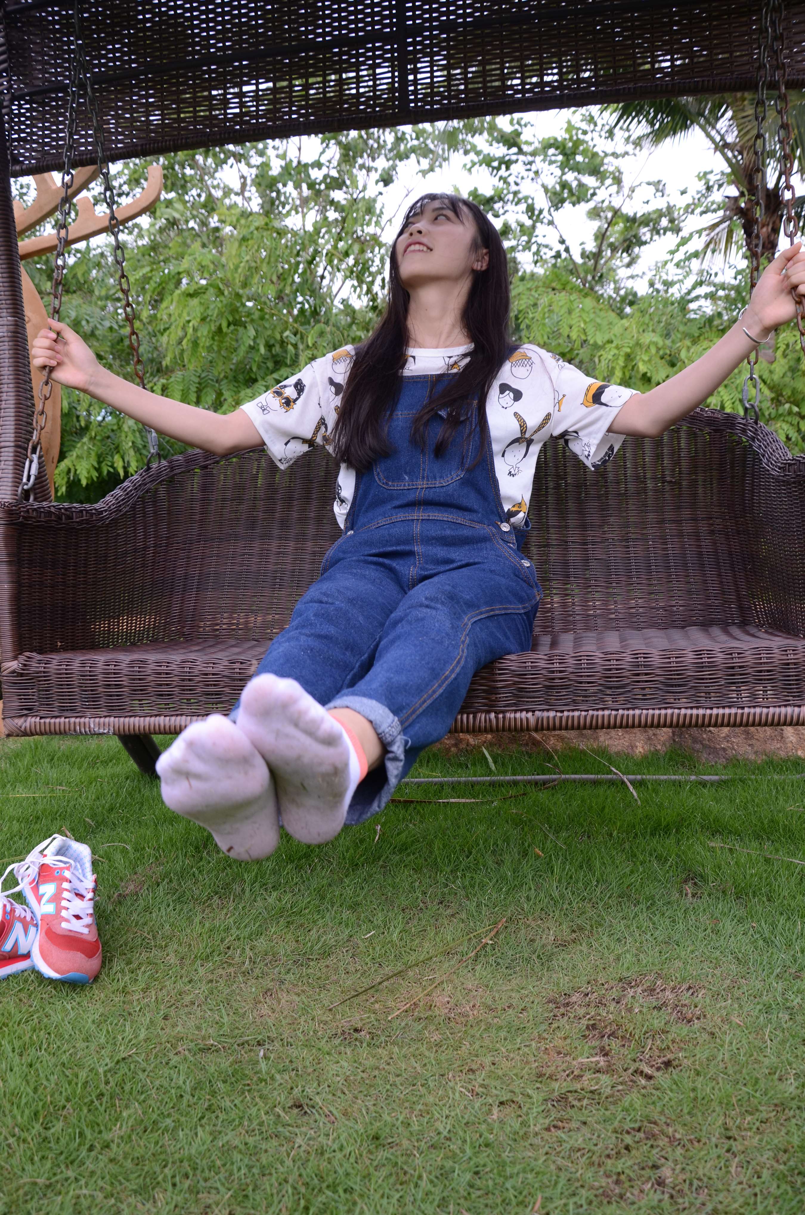 《牛仔の白棉袜脚》作品图