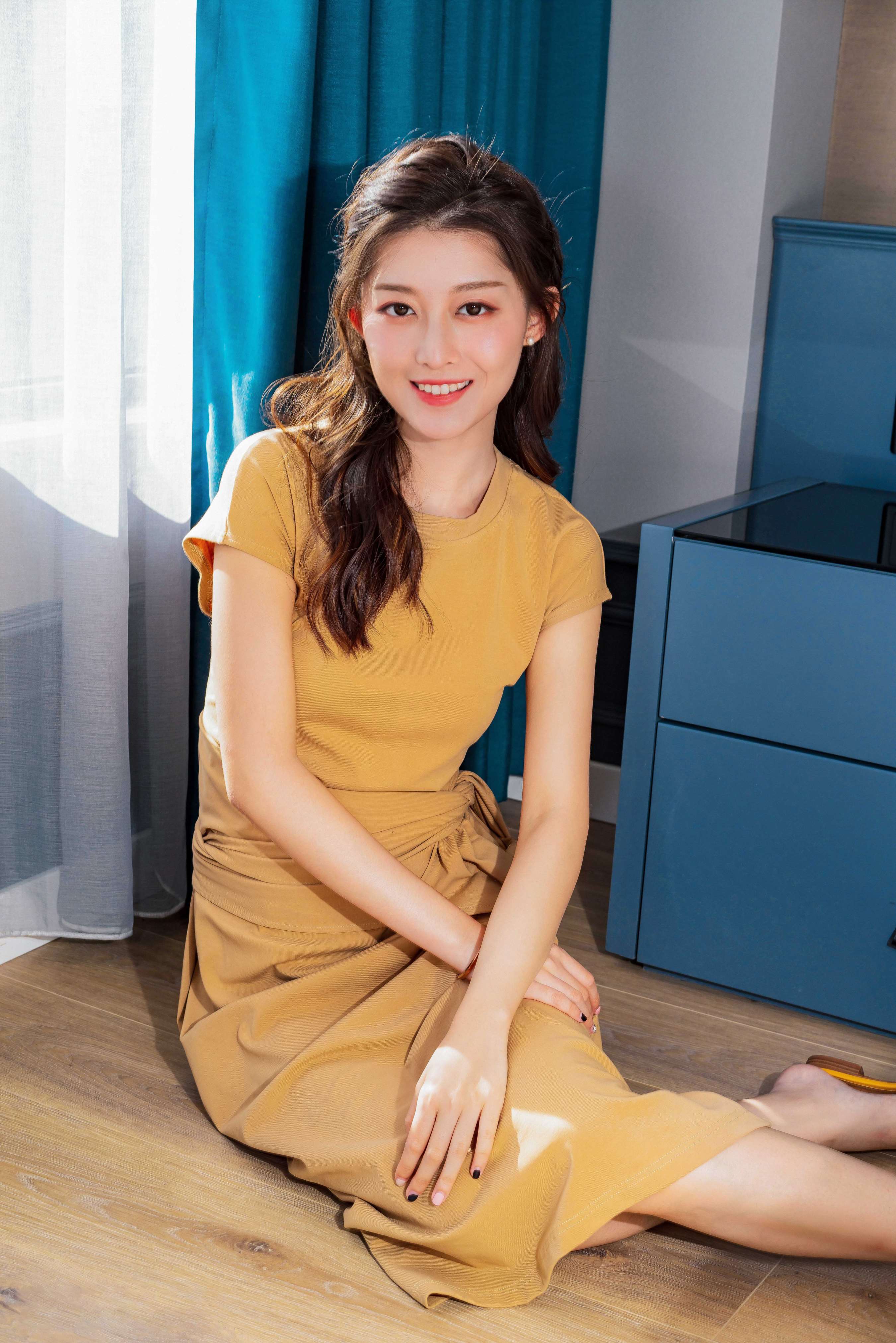 《林羽婷-端庄女孩的凉拖玉足》作品图