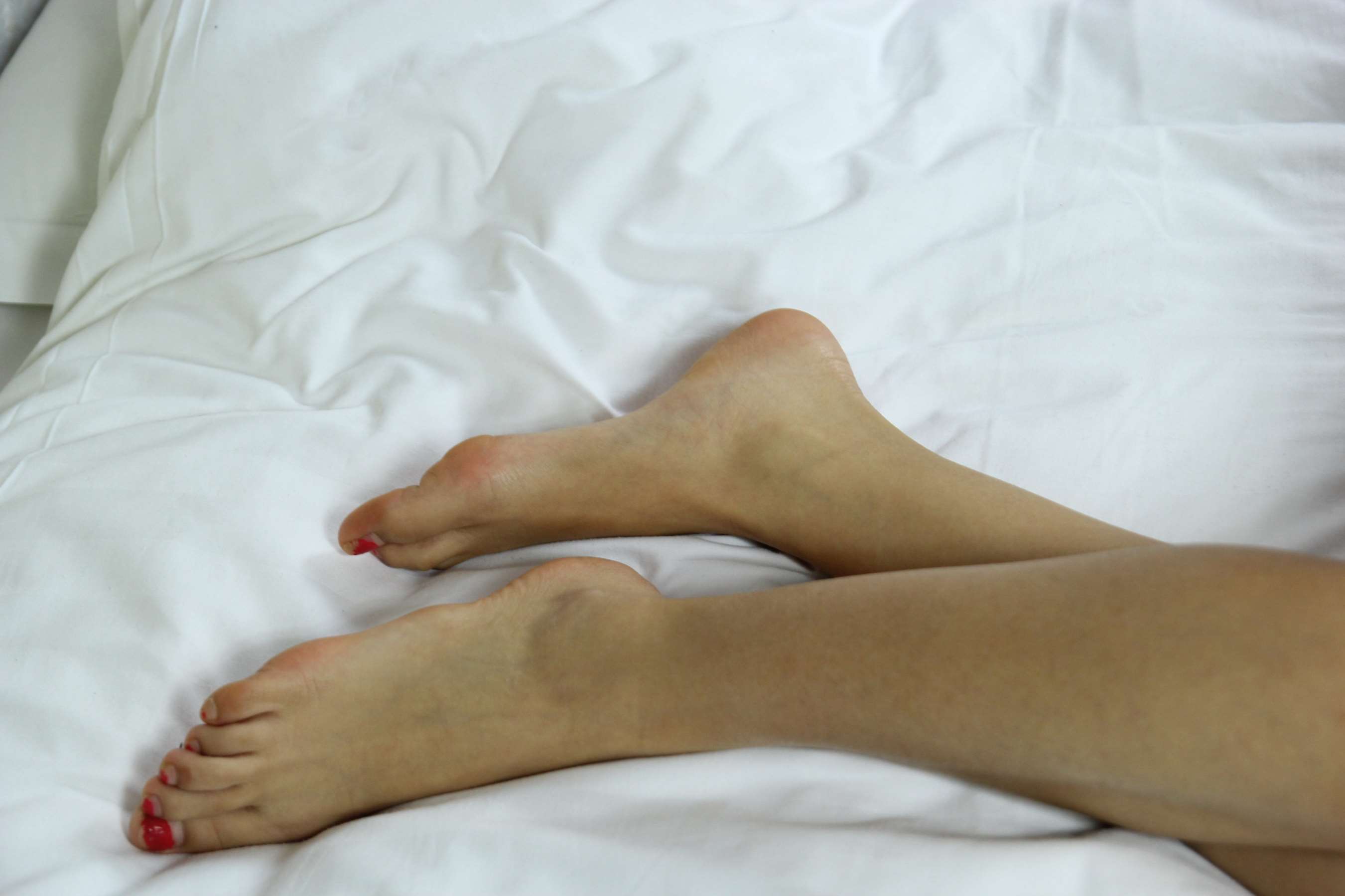 《花季少女“小依”的玉足》作品图