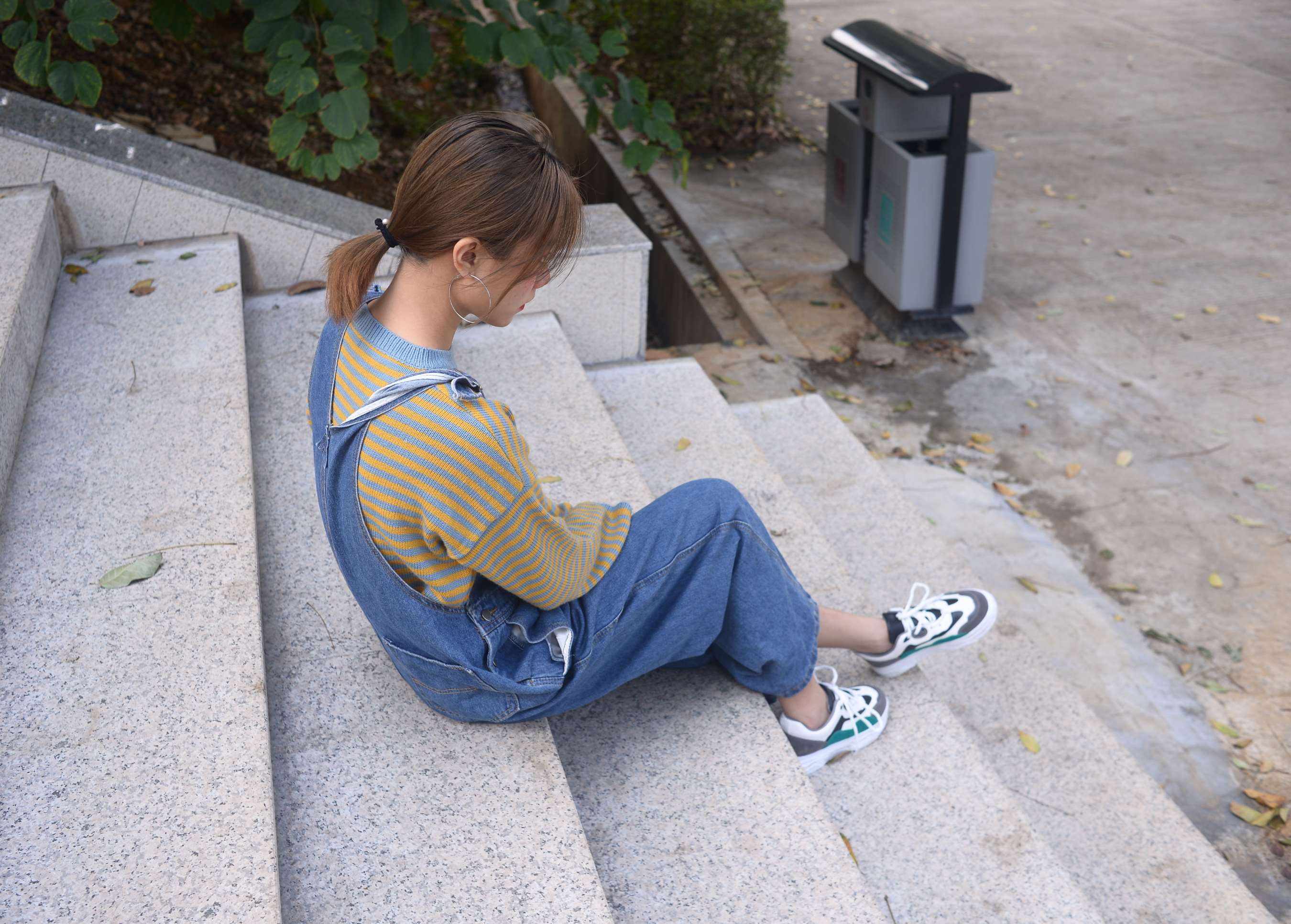 《彤彤-春山如黛草如烟》作品图