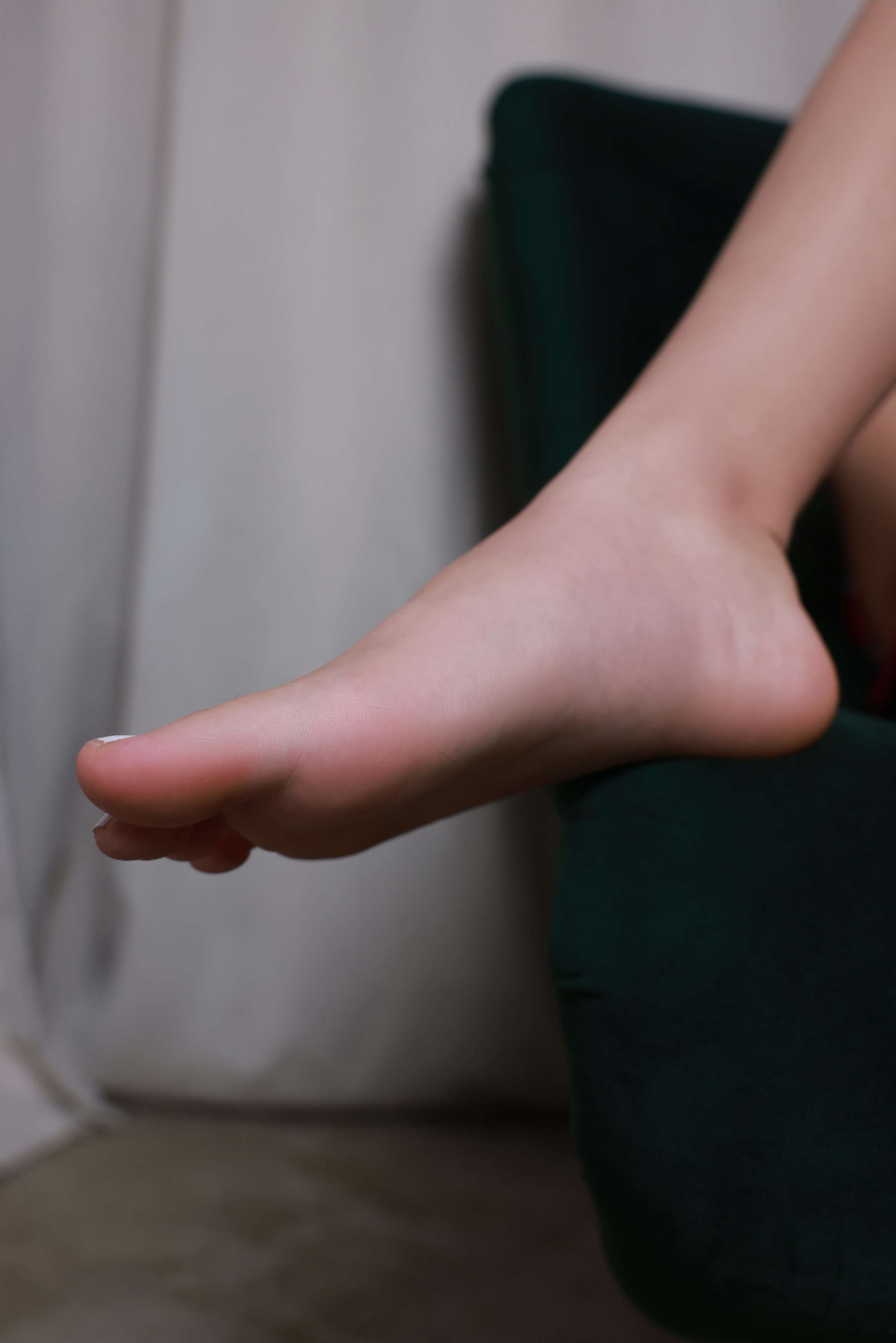 《甜甜高跟の丝足》作品图