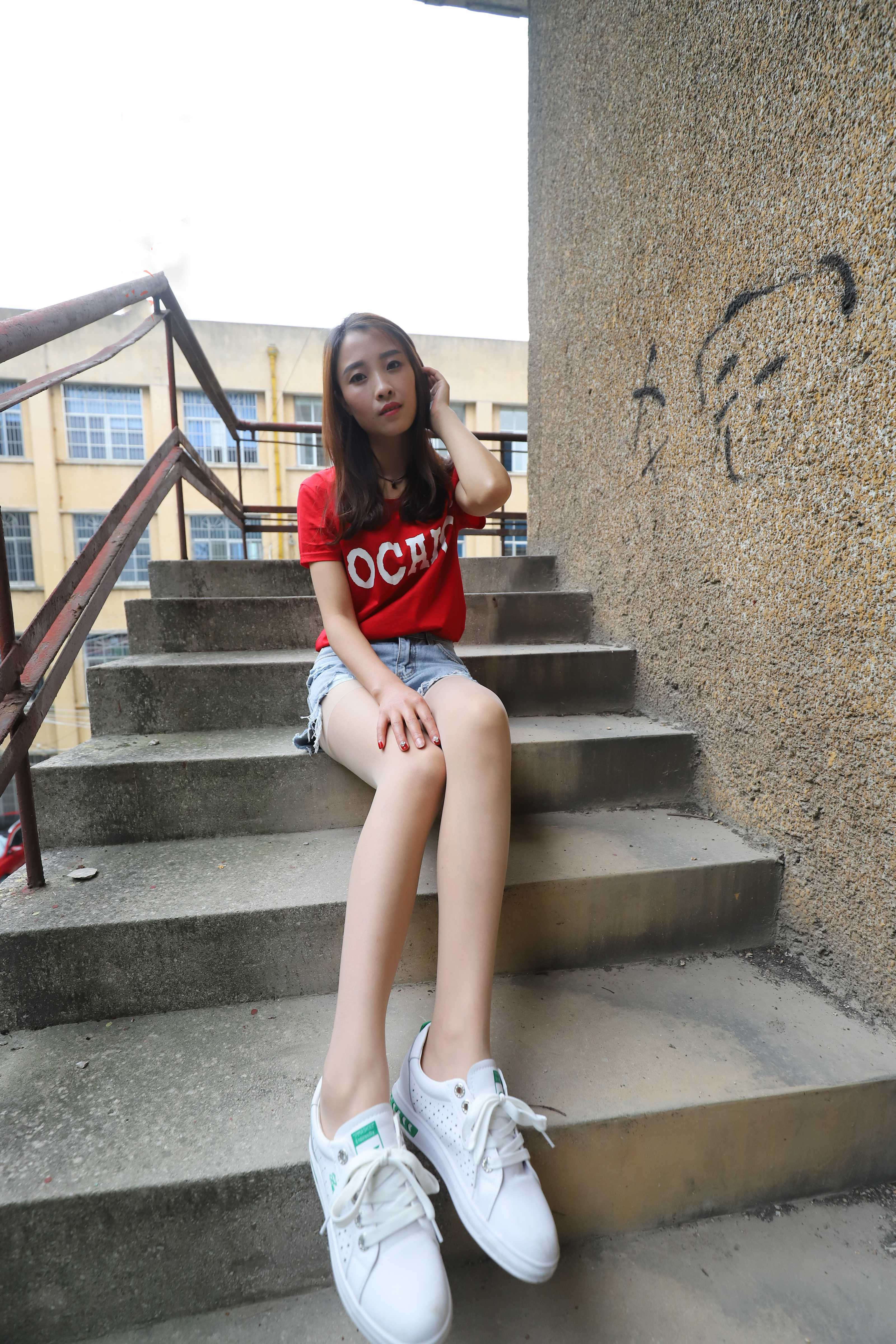 《学妹船套丝袜脚丫+视频2部》作品图