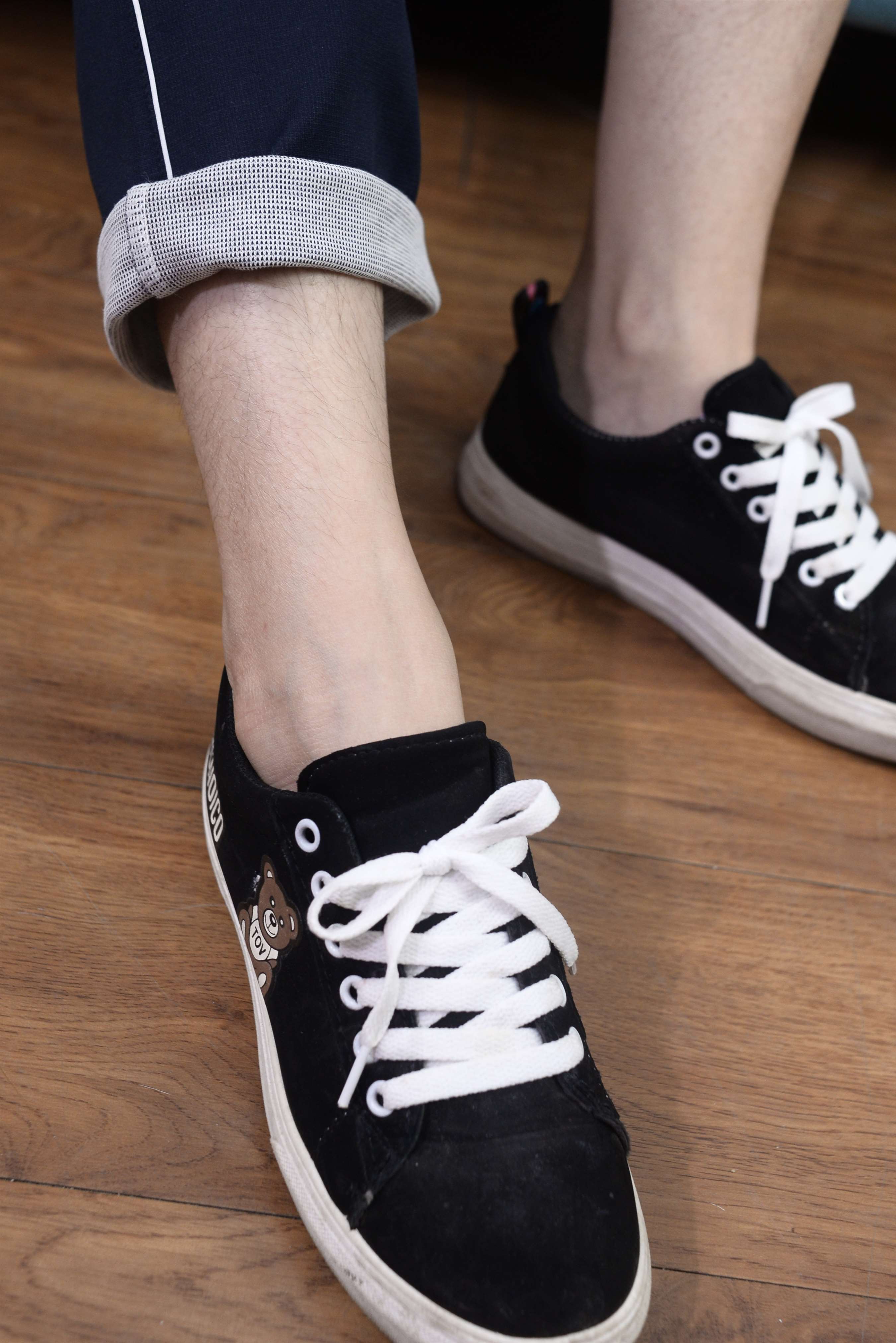 《龙猫抱枕の条纹棉袜脚》作品图