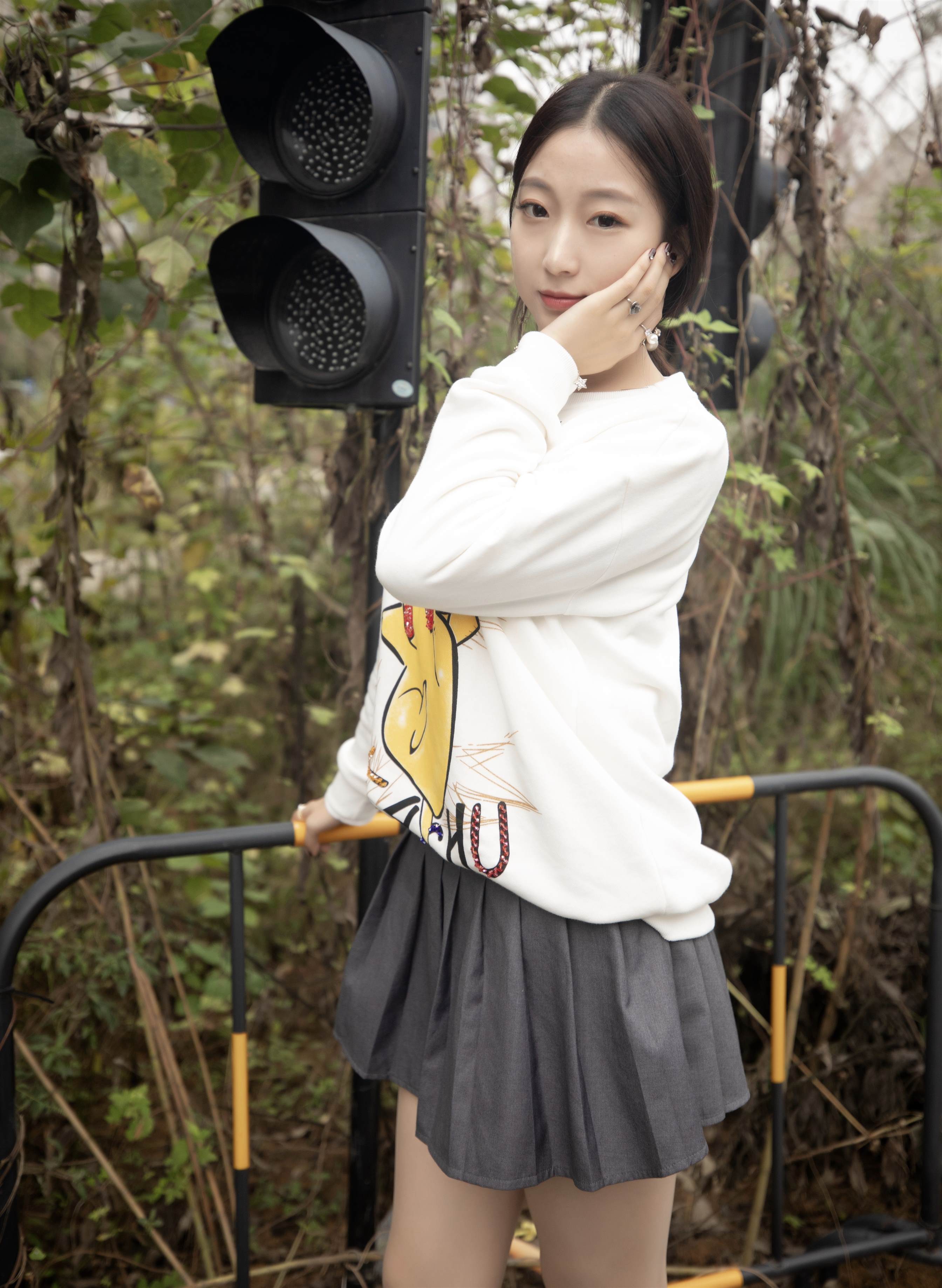 《运动鞋丝袜脚丫》作品图