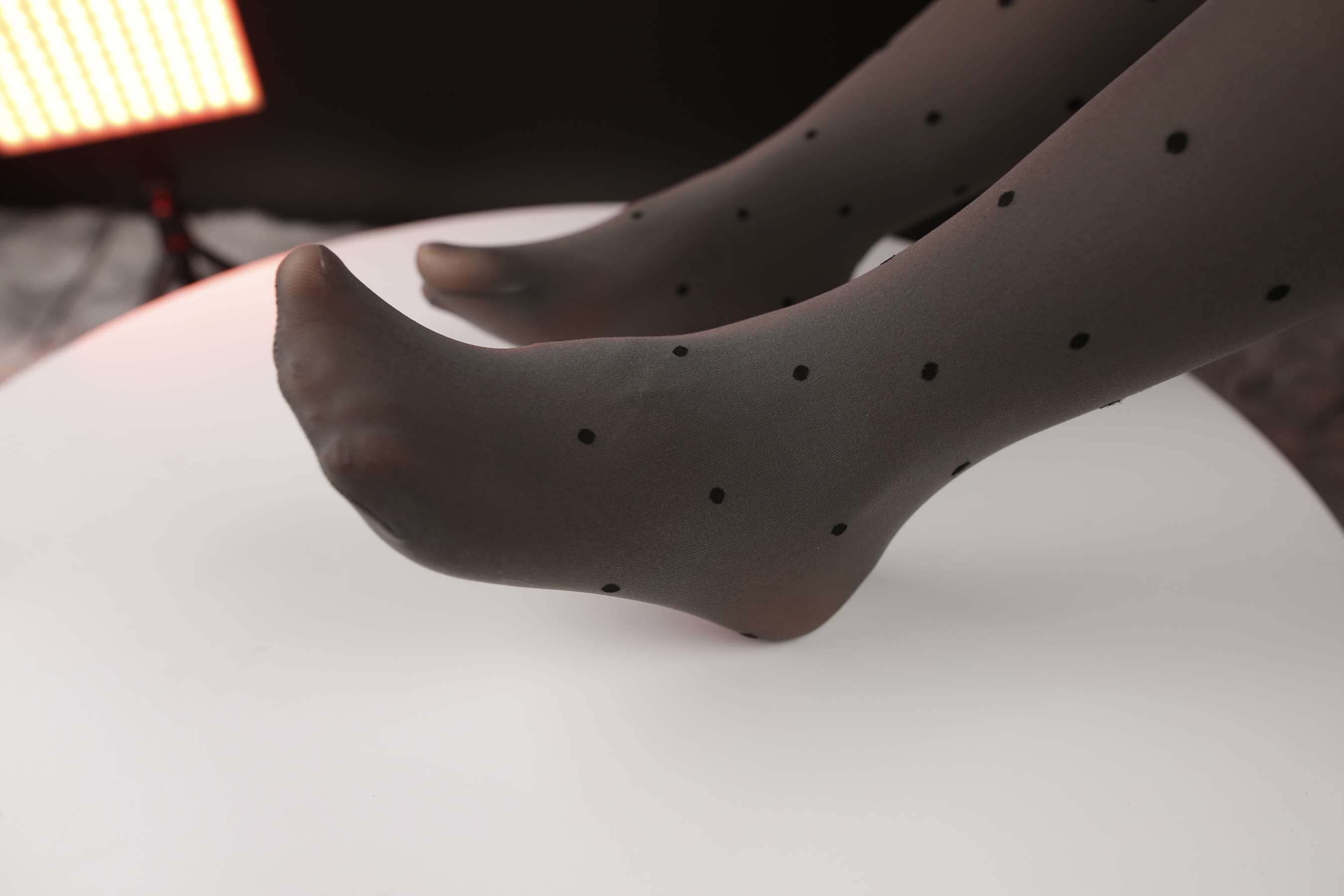 《小糖果微甜  灰色波点》作品图