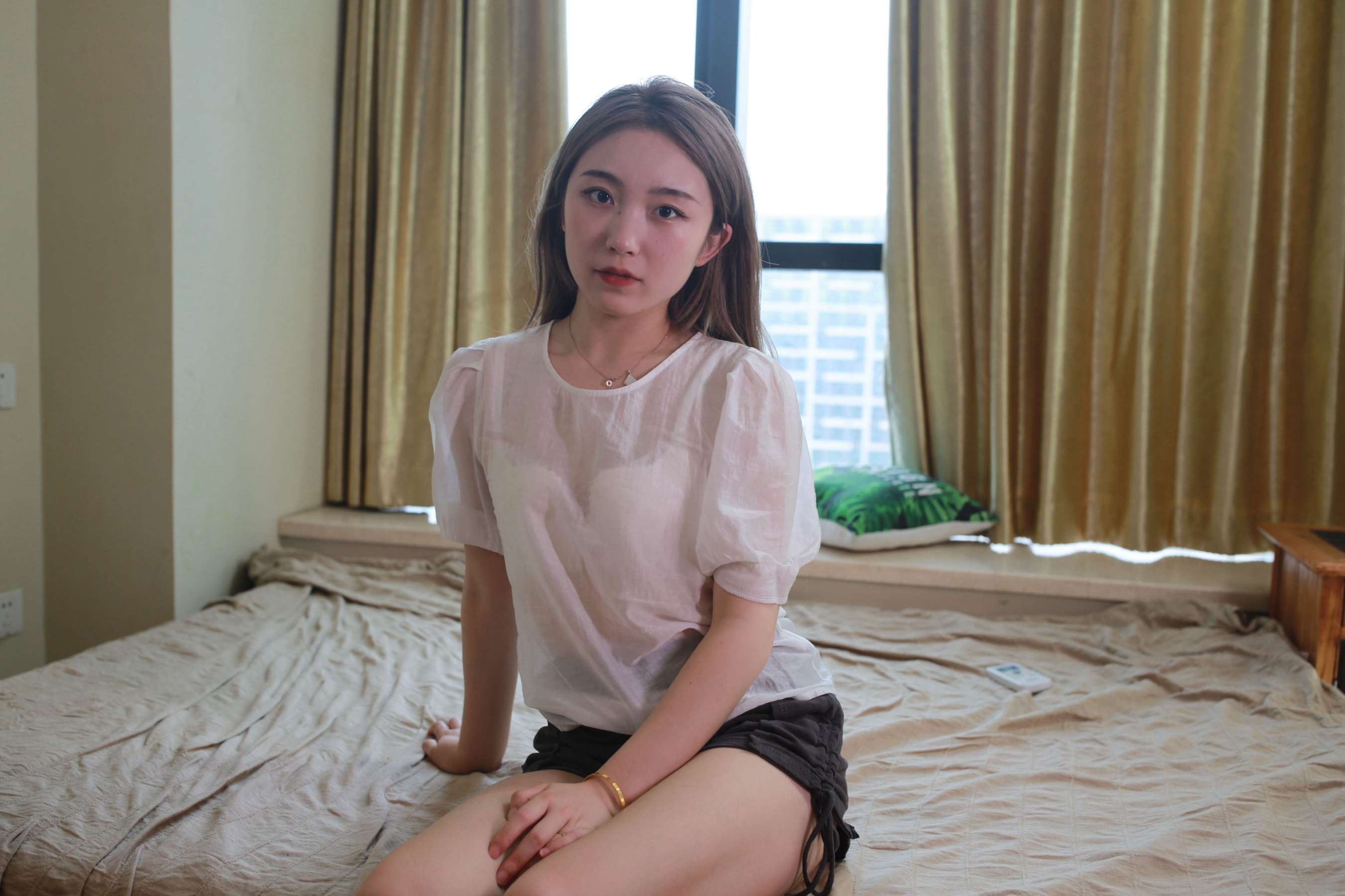 《欣欣嫩足》作品图