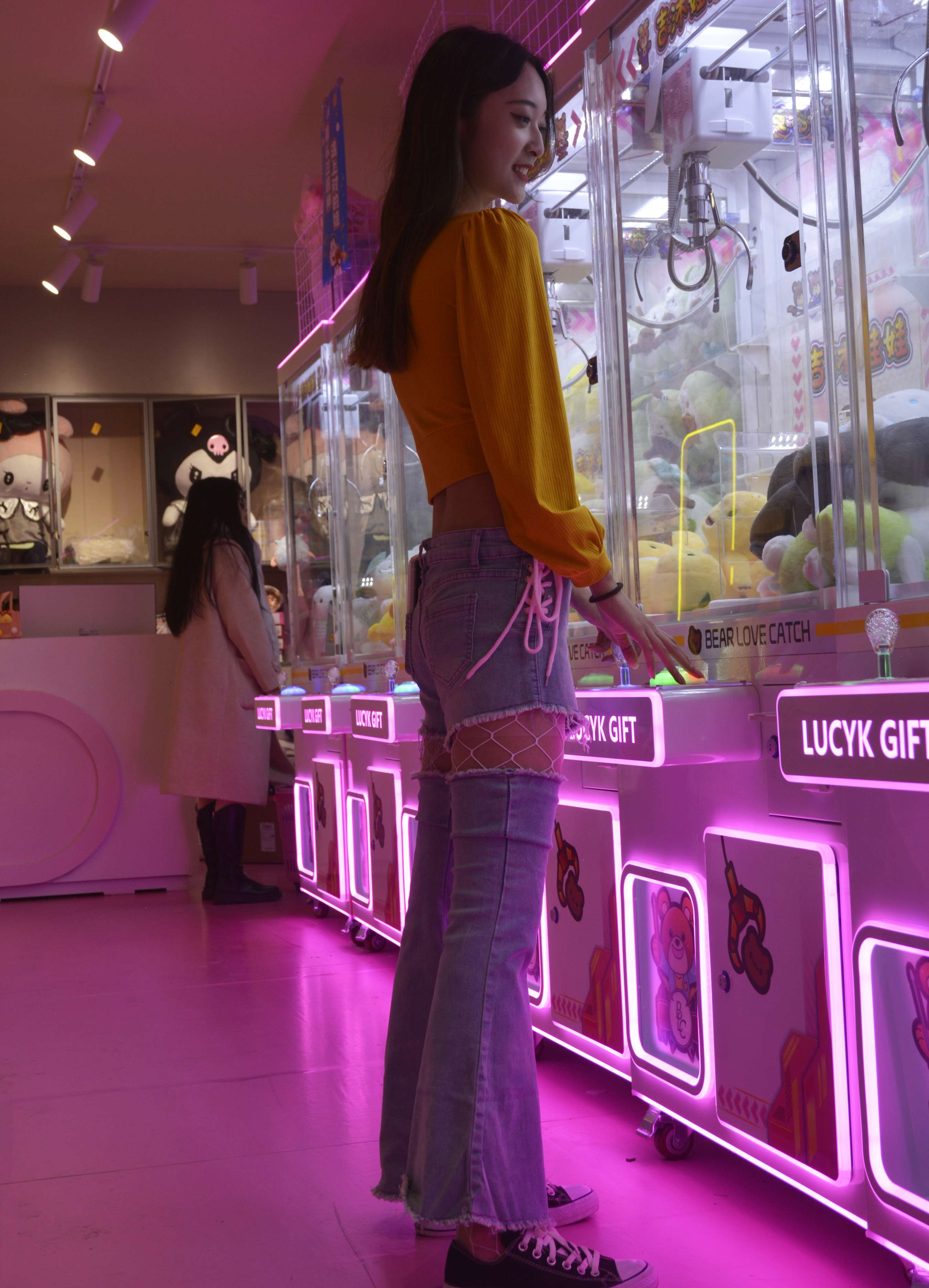 《依依 邻家女孩》作品图