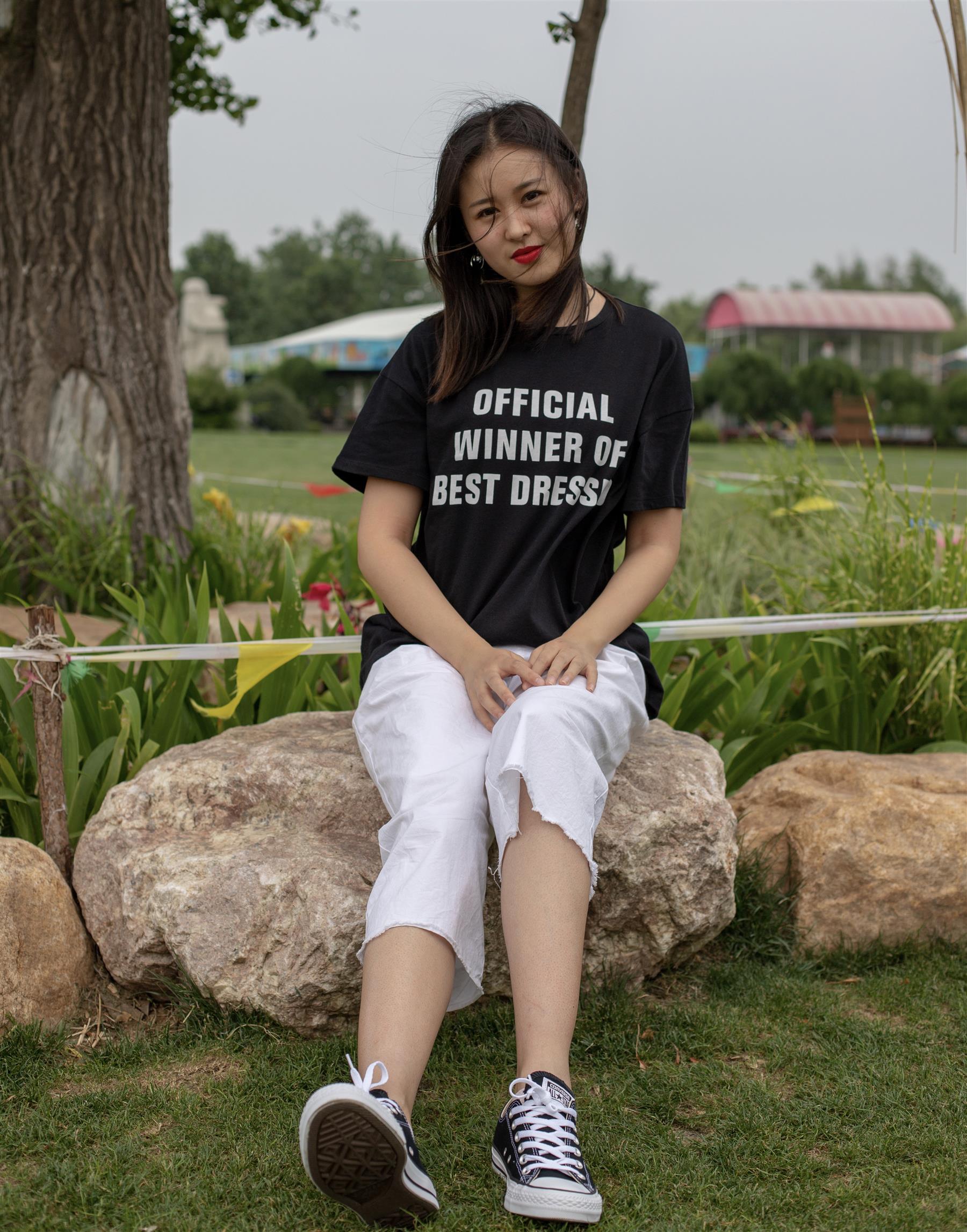 《小姐姐公园帆布鞋の棉袜踏青》作品图