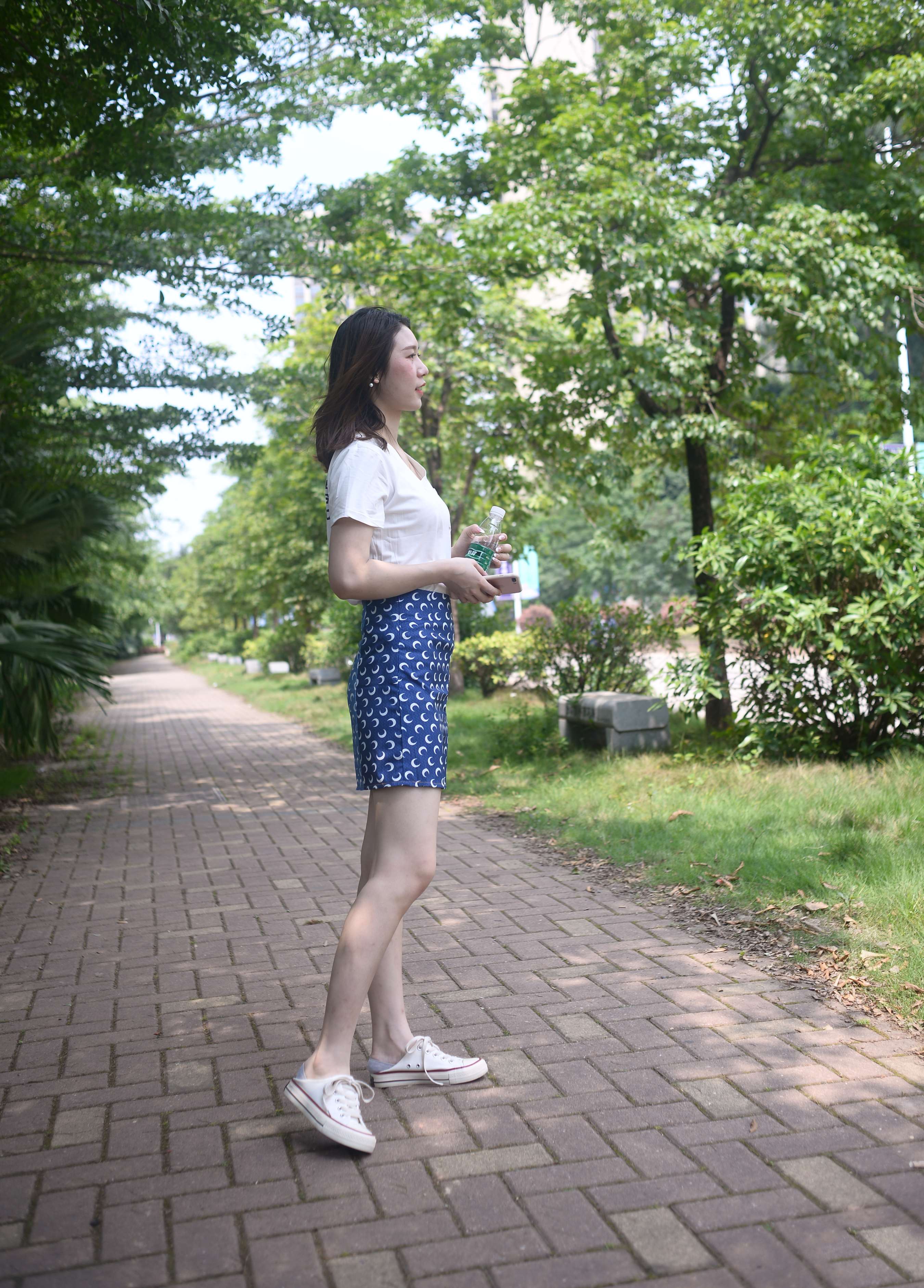 《赵沛师妹 花醒了就红过爱情》作品图