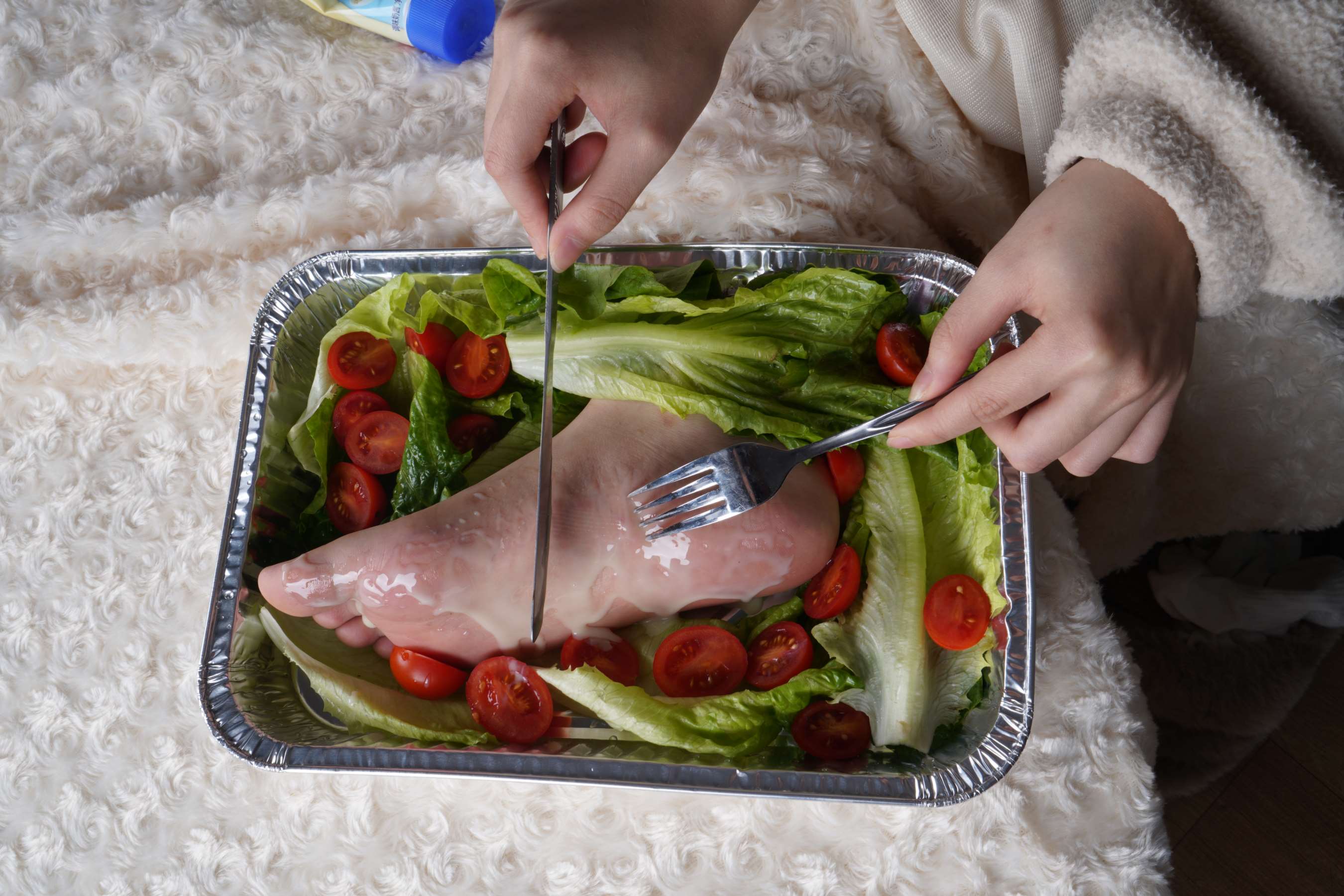 《小莹的脚丫大餐》作品图