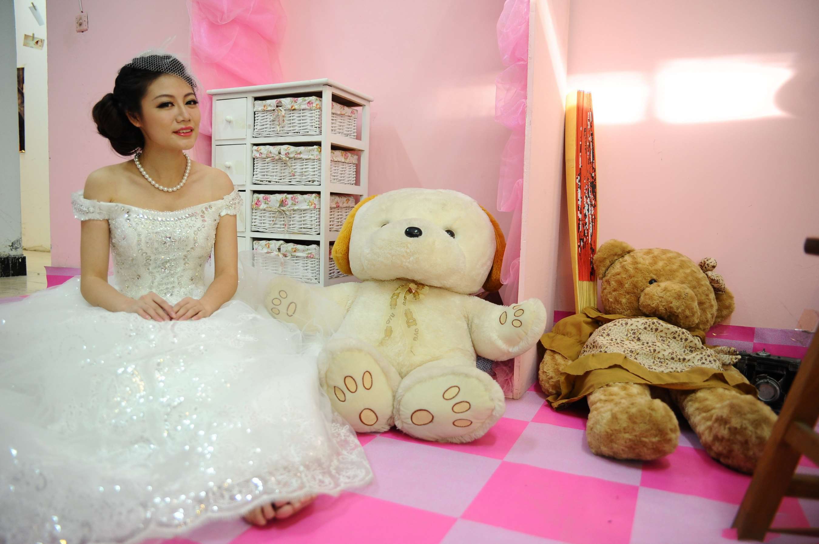 《美丽的超模，重口的脚丫》作品图