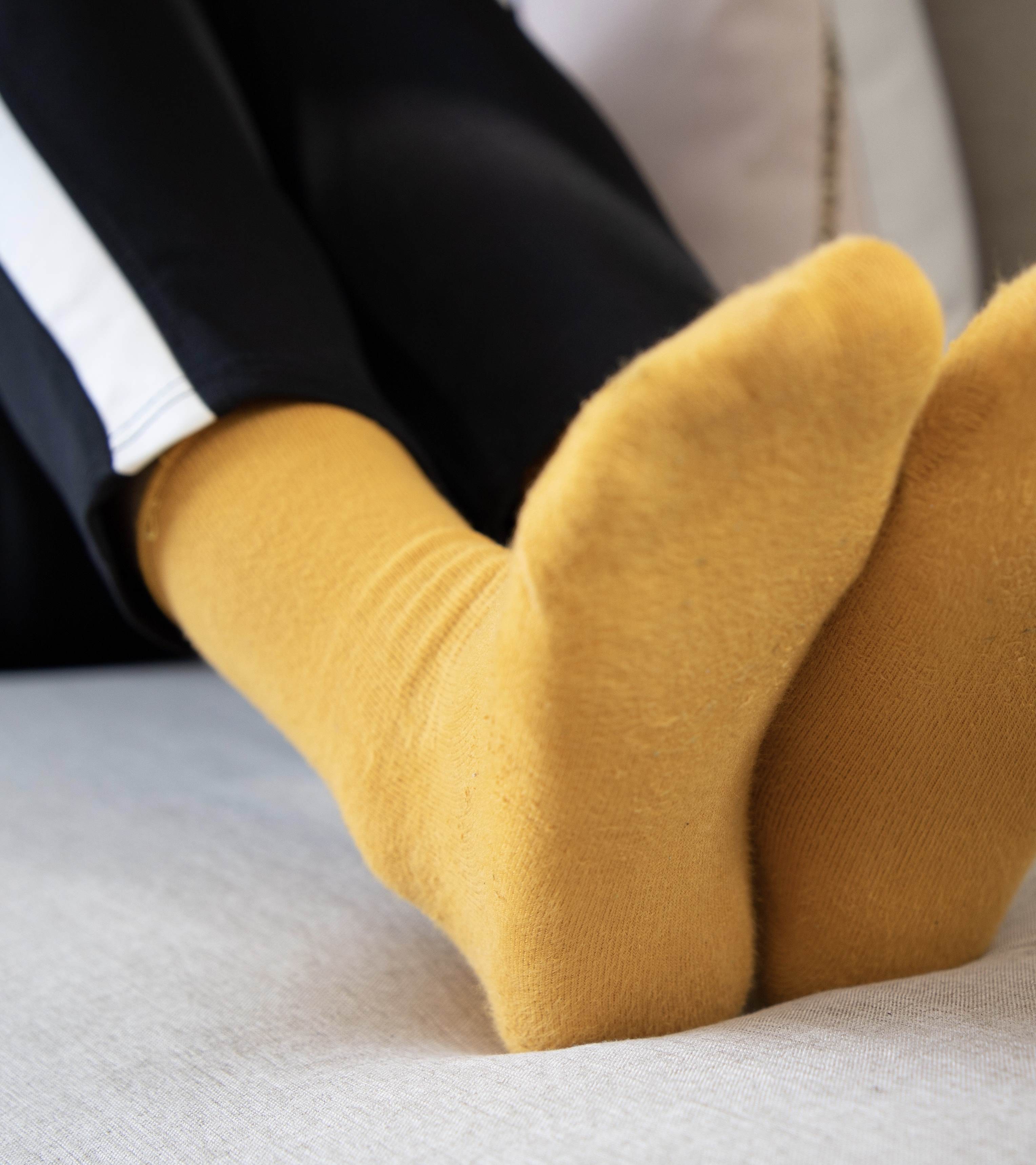 《喜欢黄色的小姐姐》作品图