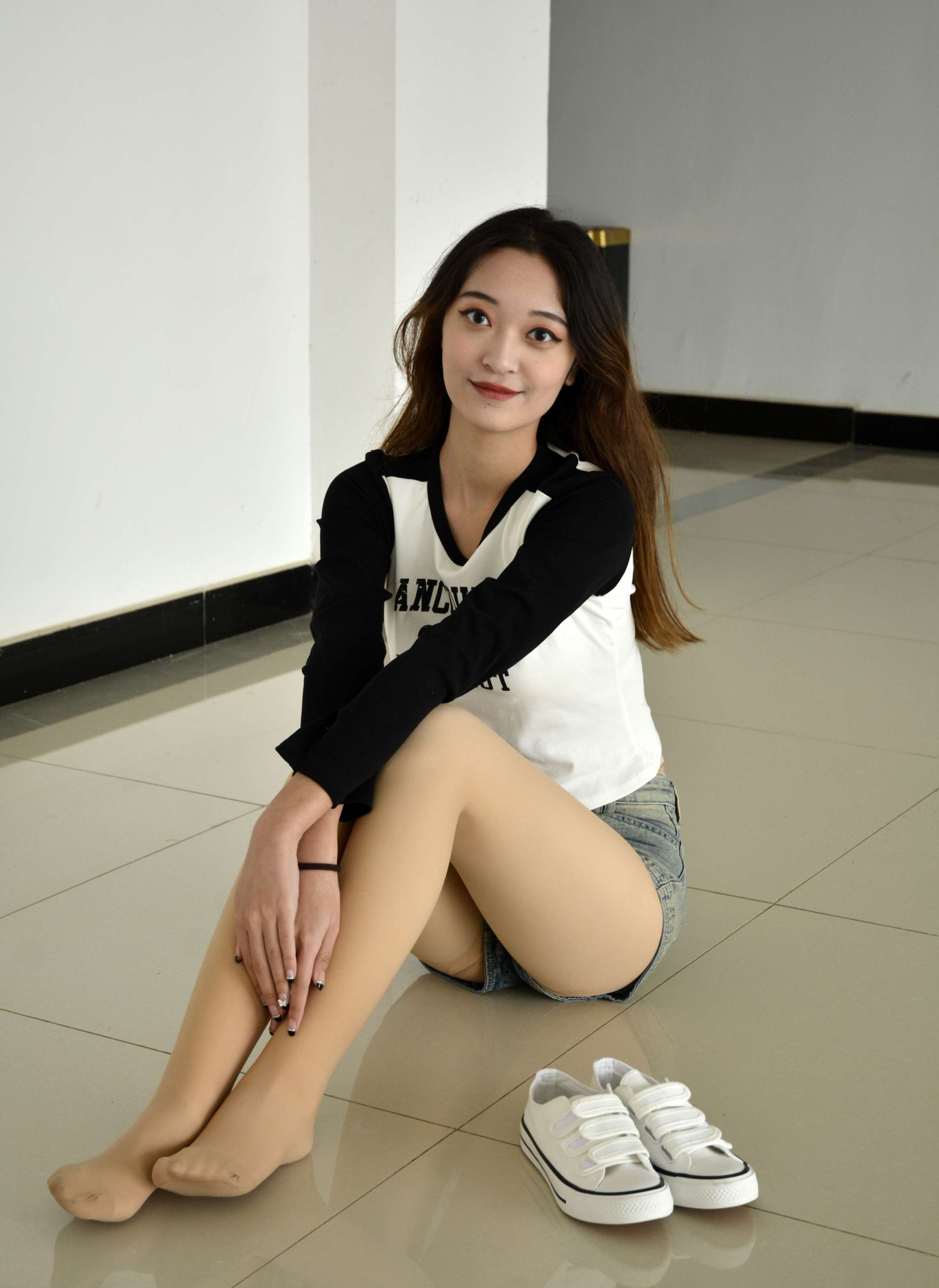 《依依 走走拍拍》作品图