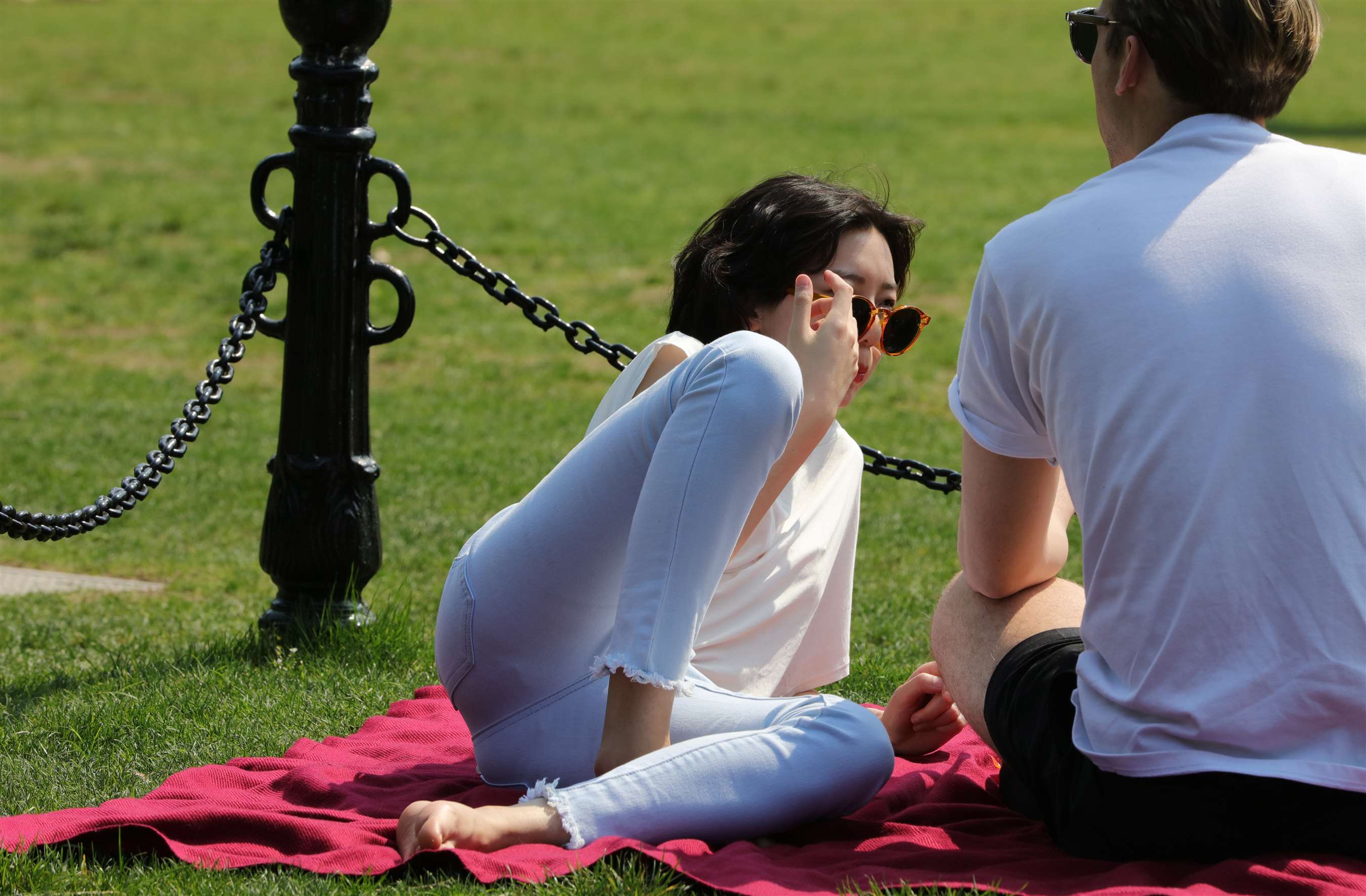 《野外露营》作品图