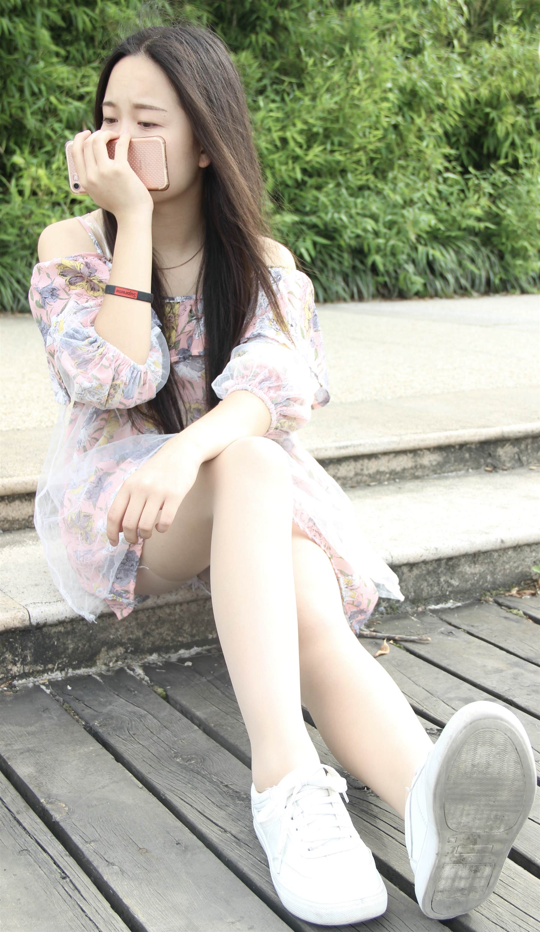 《静曼的板鞋の丝袜脚丫》作品图