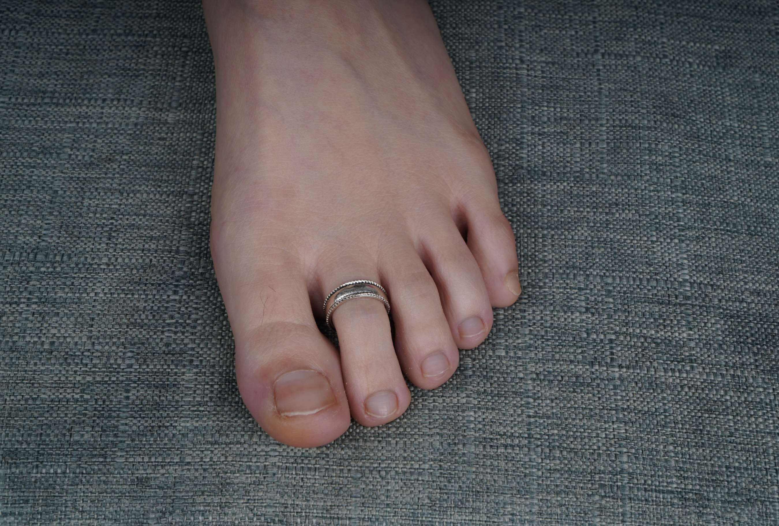 《小韵展示37码修长嫩白足》作品图