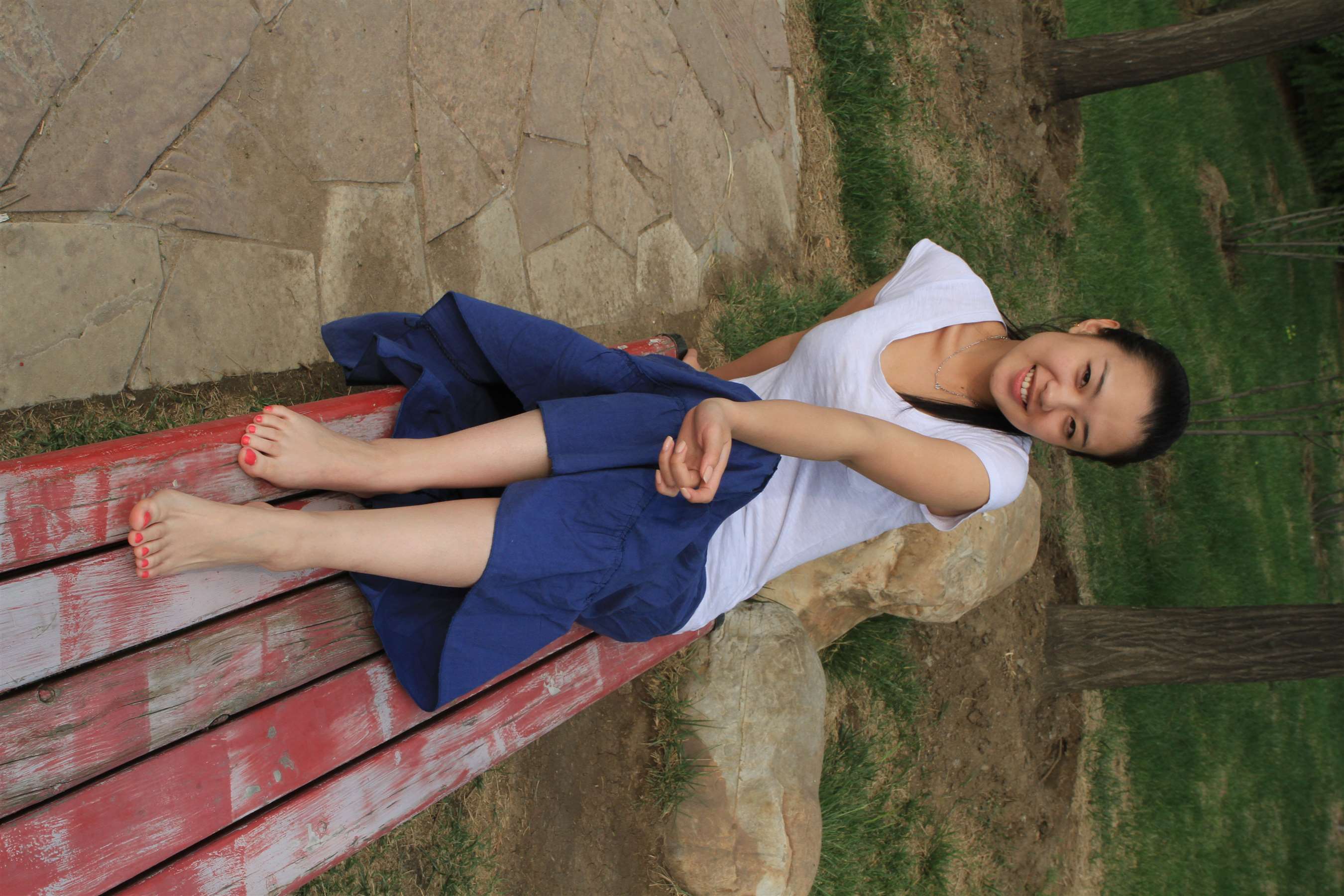 《静静的红色脚丫》作品图