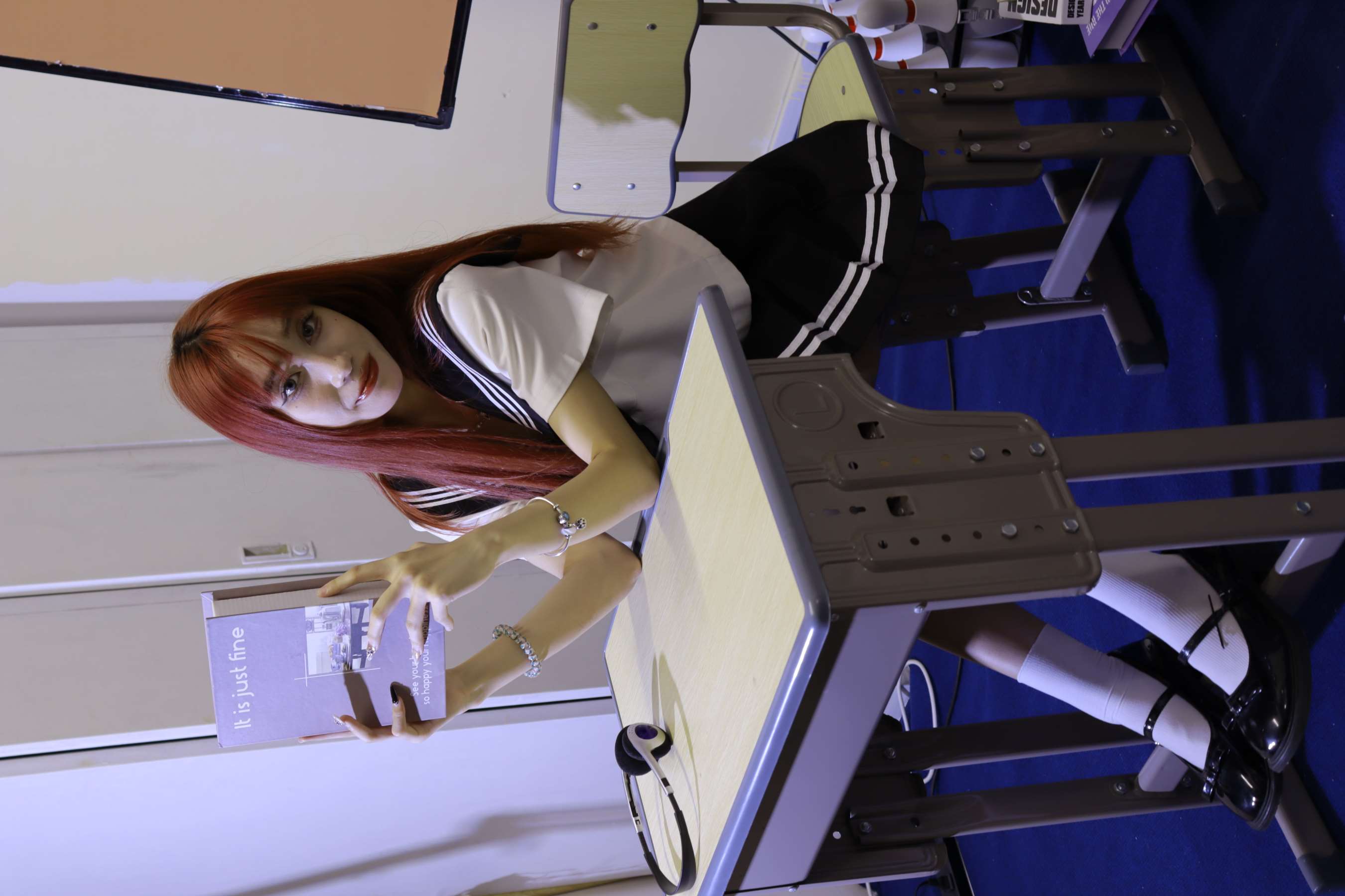 《雪莉-JK制服の嫩足》作品图