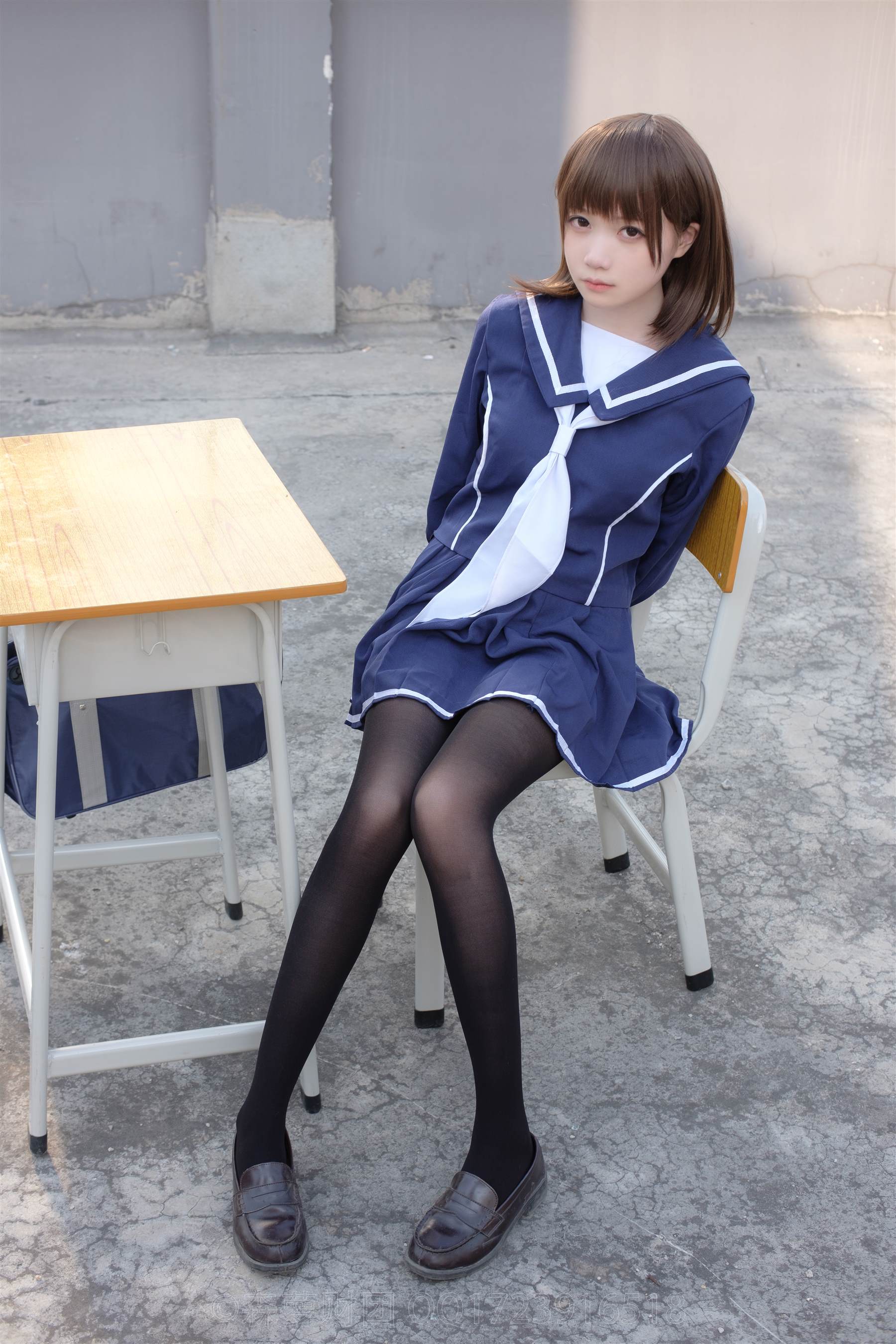 《cosplay校服装の黑丝脚丫+视频一个》作品图