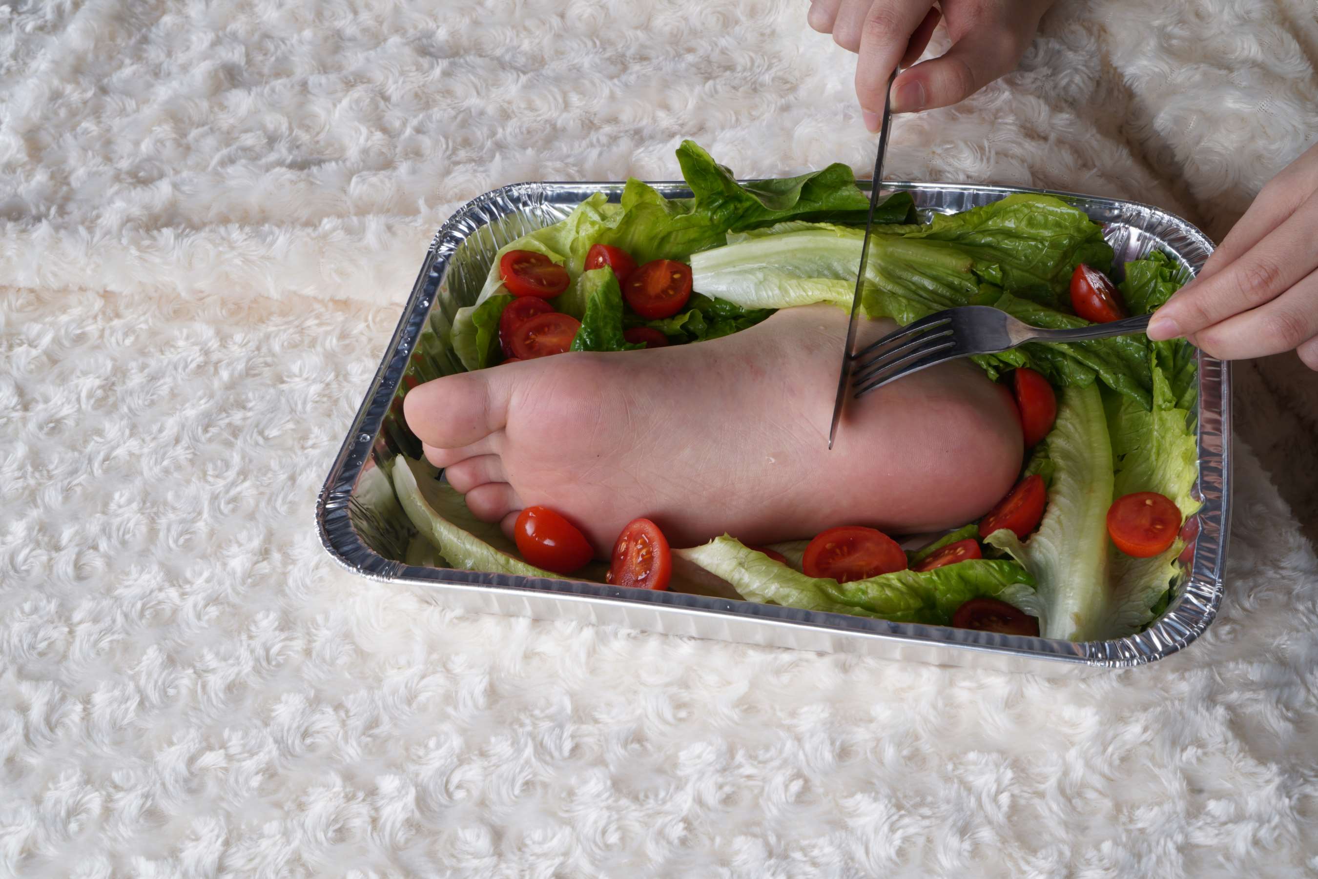 《小莹的脚丫大餐》作品图