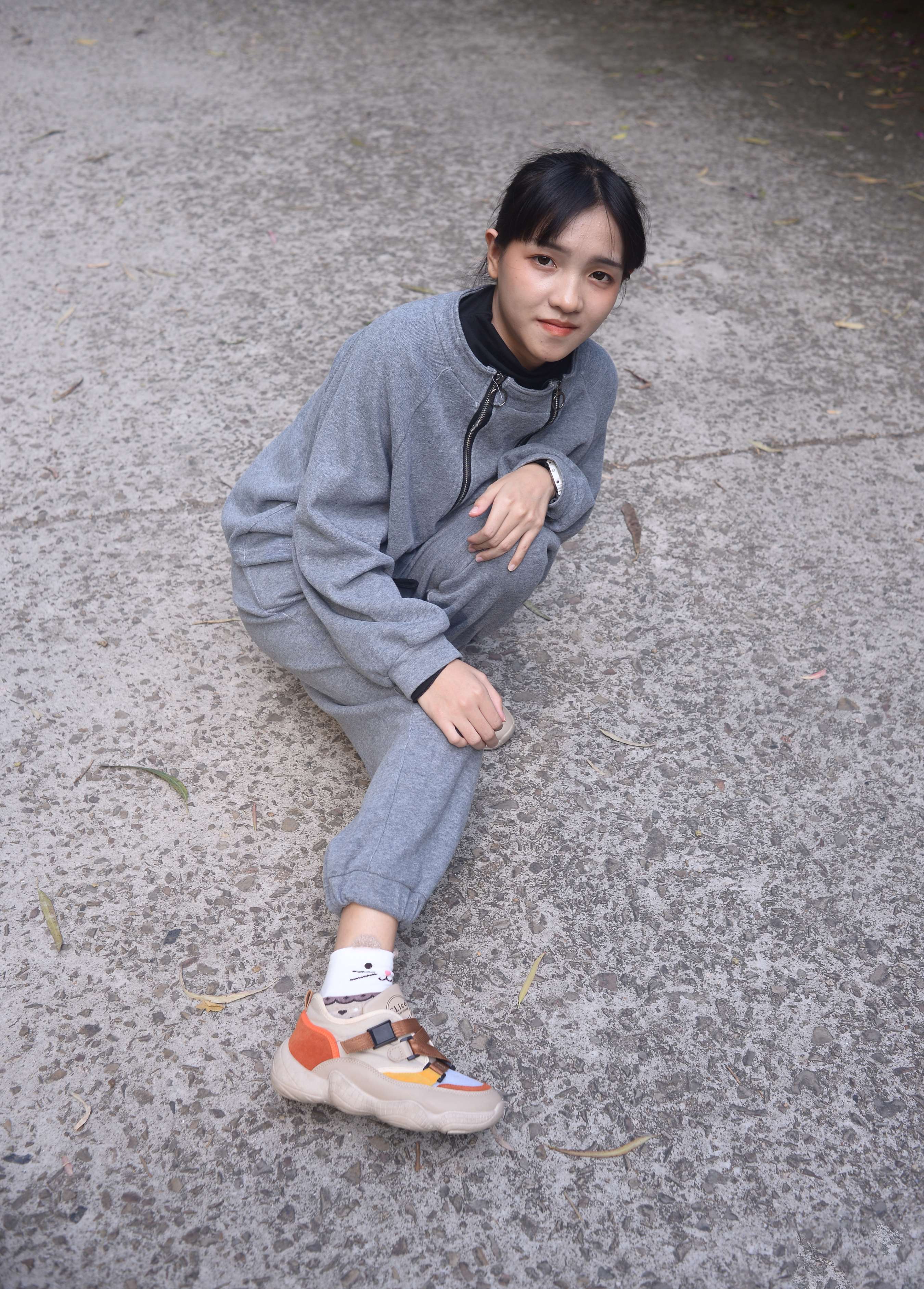 《点点 爱自己是终生浪漫的开始》作品图