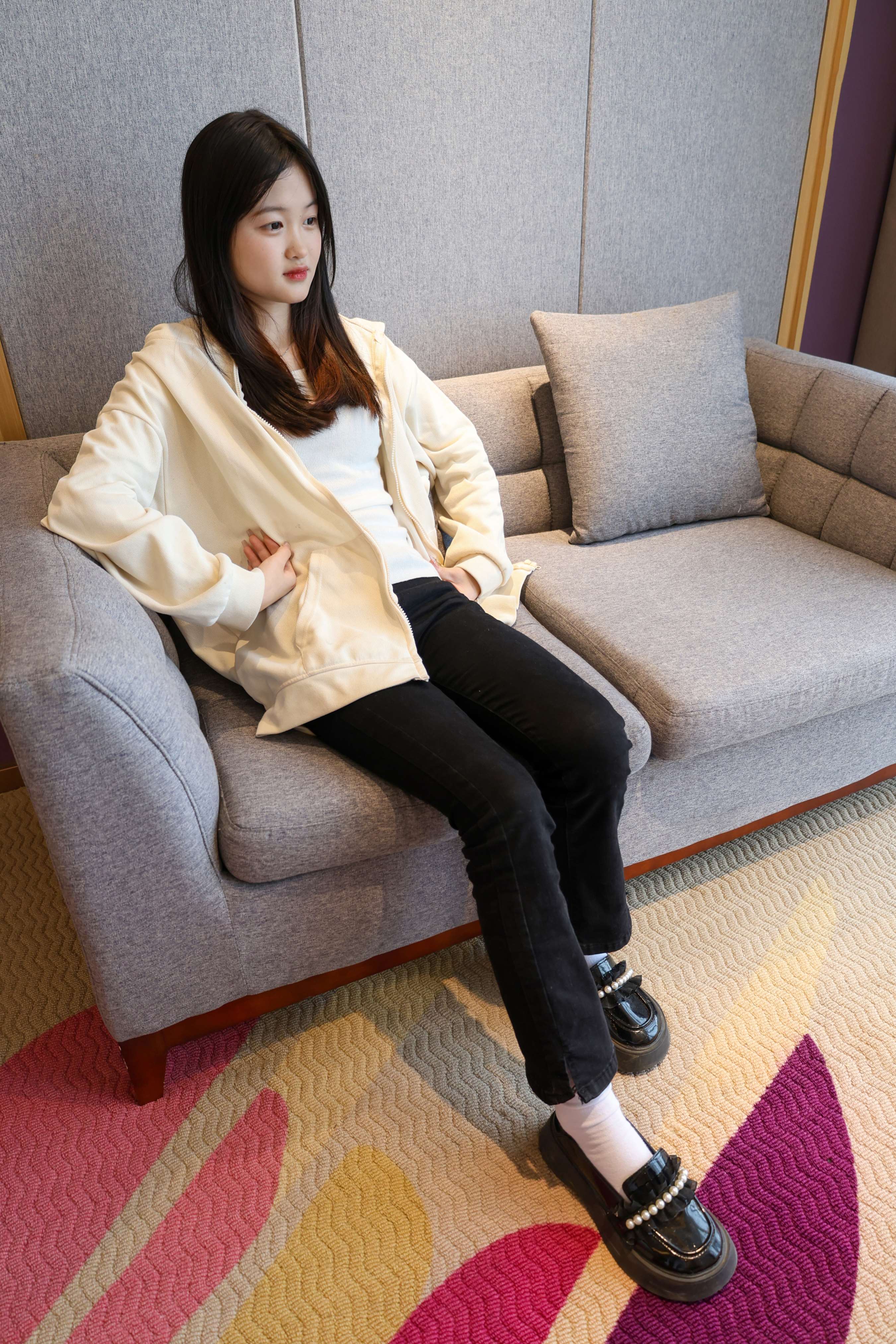 《少女圆头皮鞋の棉袜足》作品图