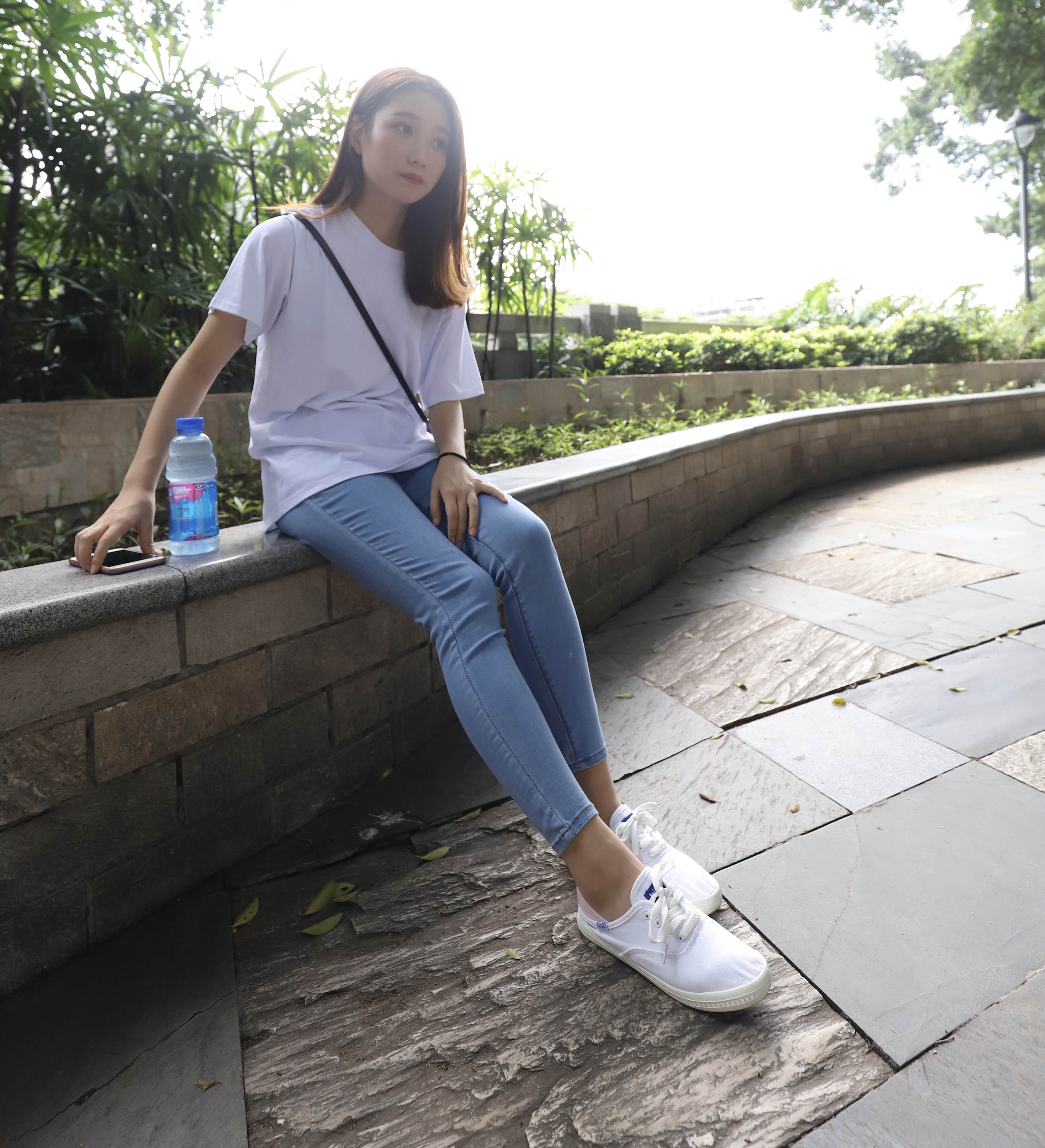 《布鞋の船套丝脚丫》作品图