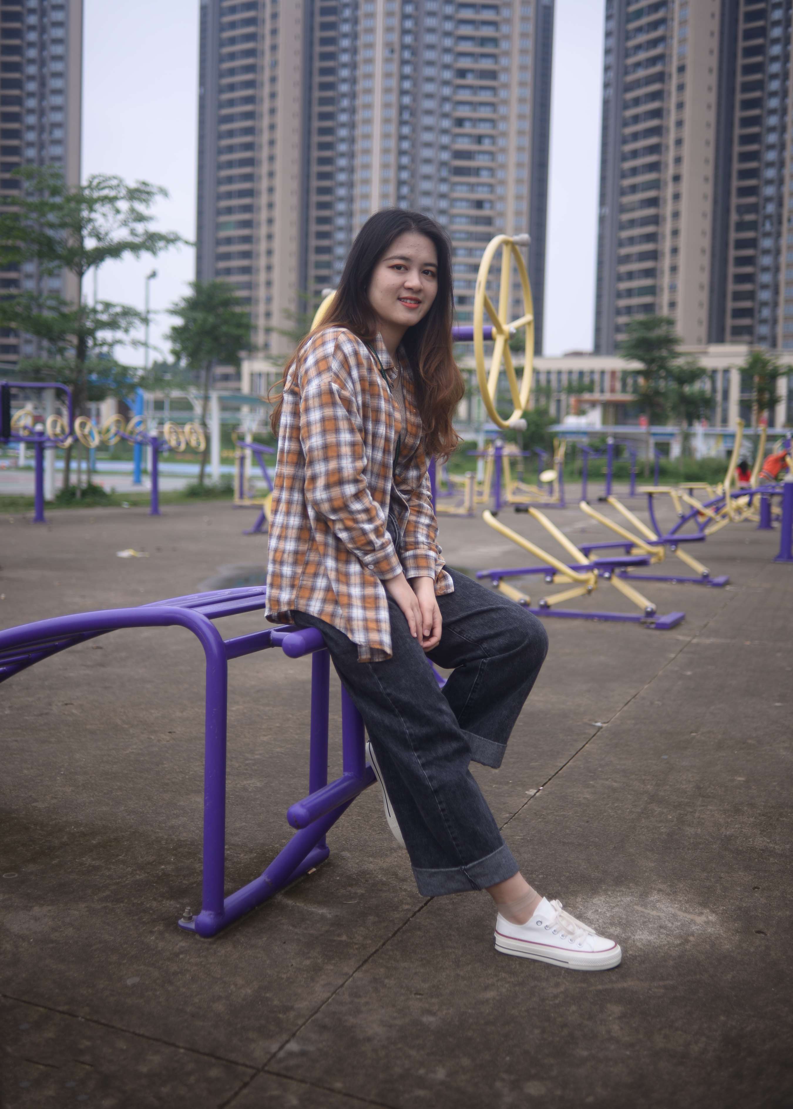 《陈之少女 有风可缠绵耳畔》作品图