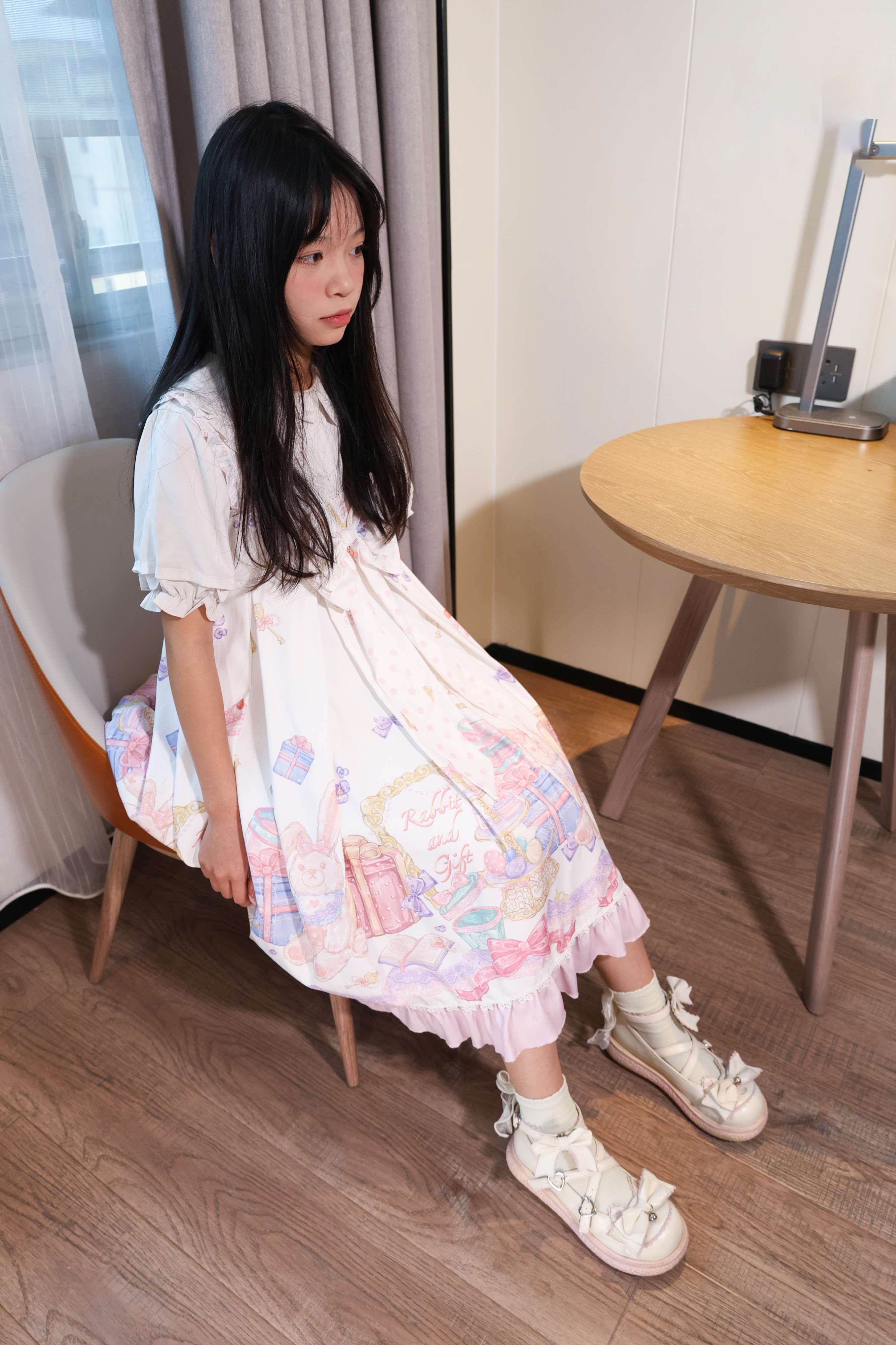 《少女公主裙の棉袜足》作品图