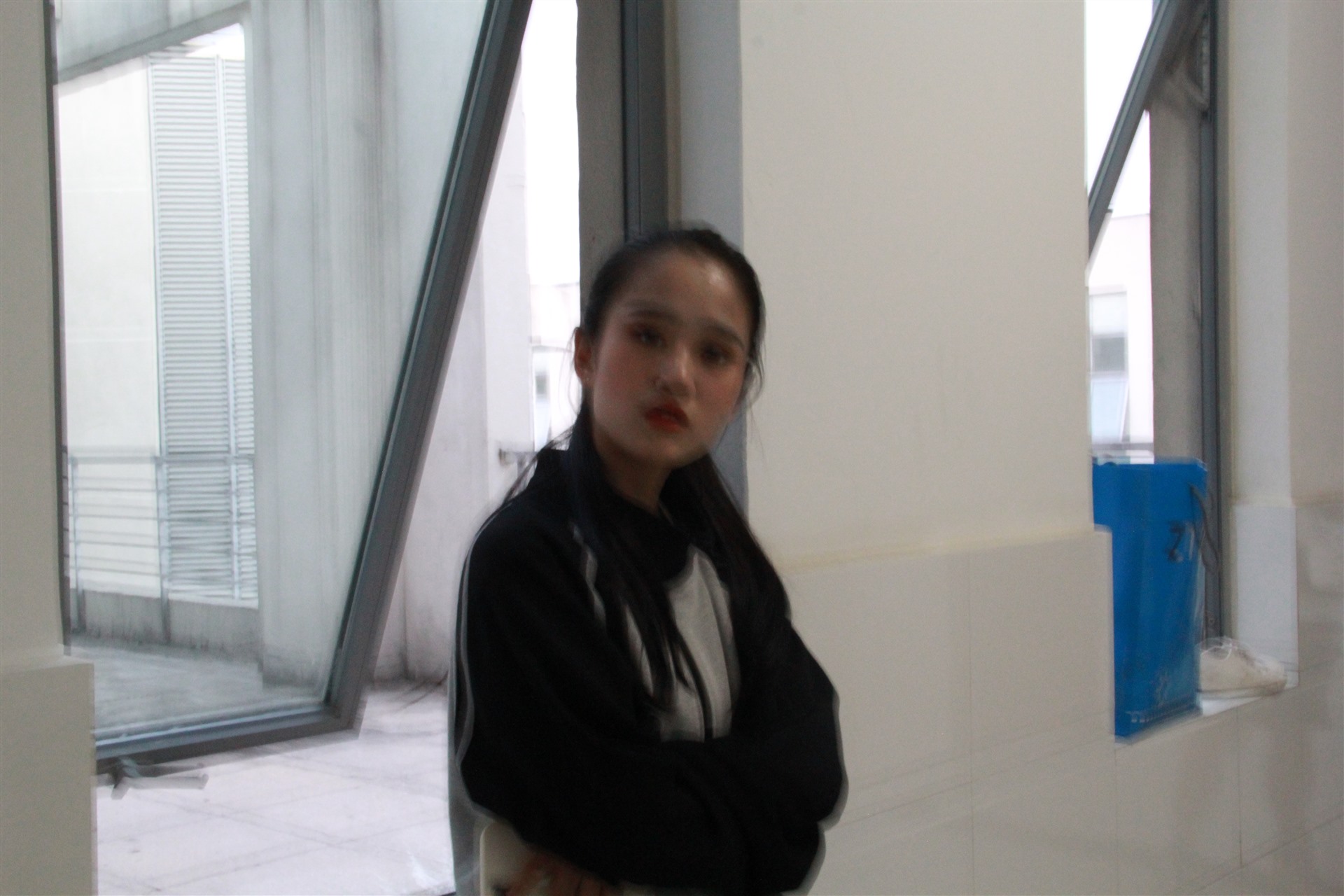 《学院楼道脏脏的板鞋の棉袜脚+视频7个》作品图