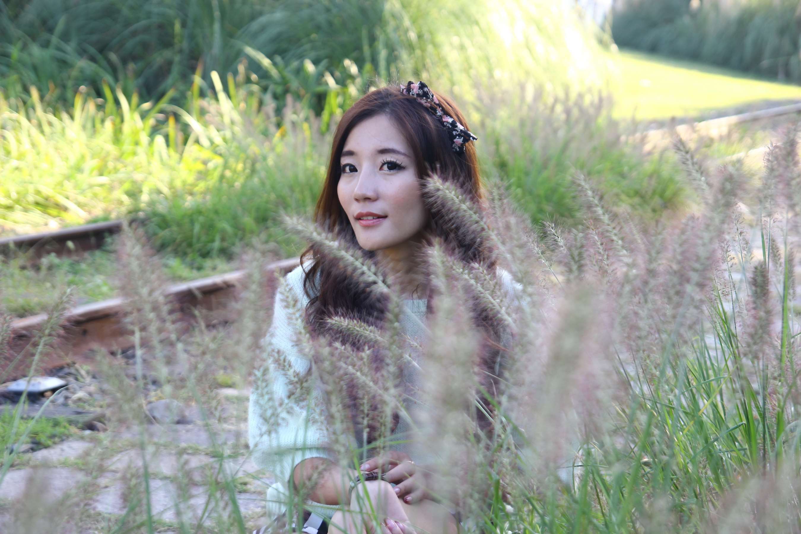 《清纯无比的大二女生蕾蕾》作品图