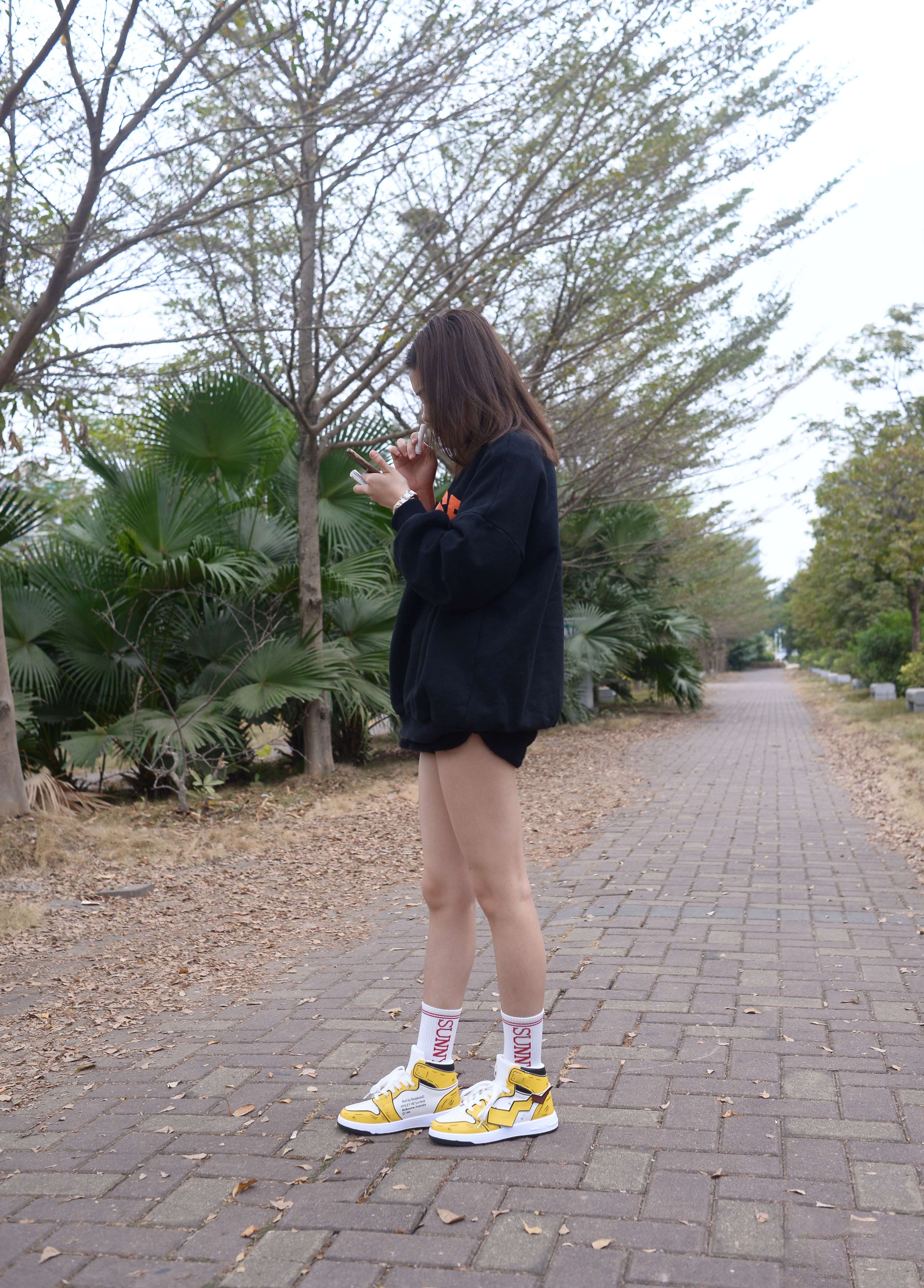 《阿雅少女 人间美满》作品图