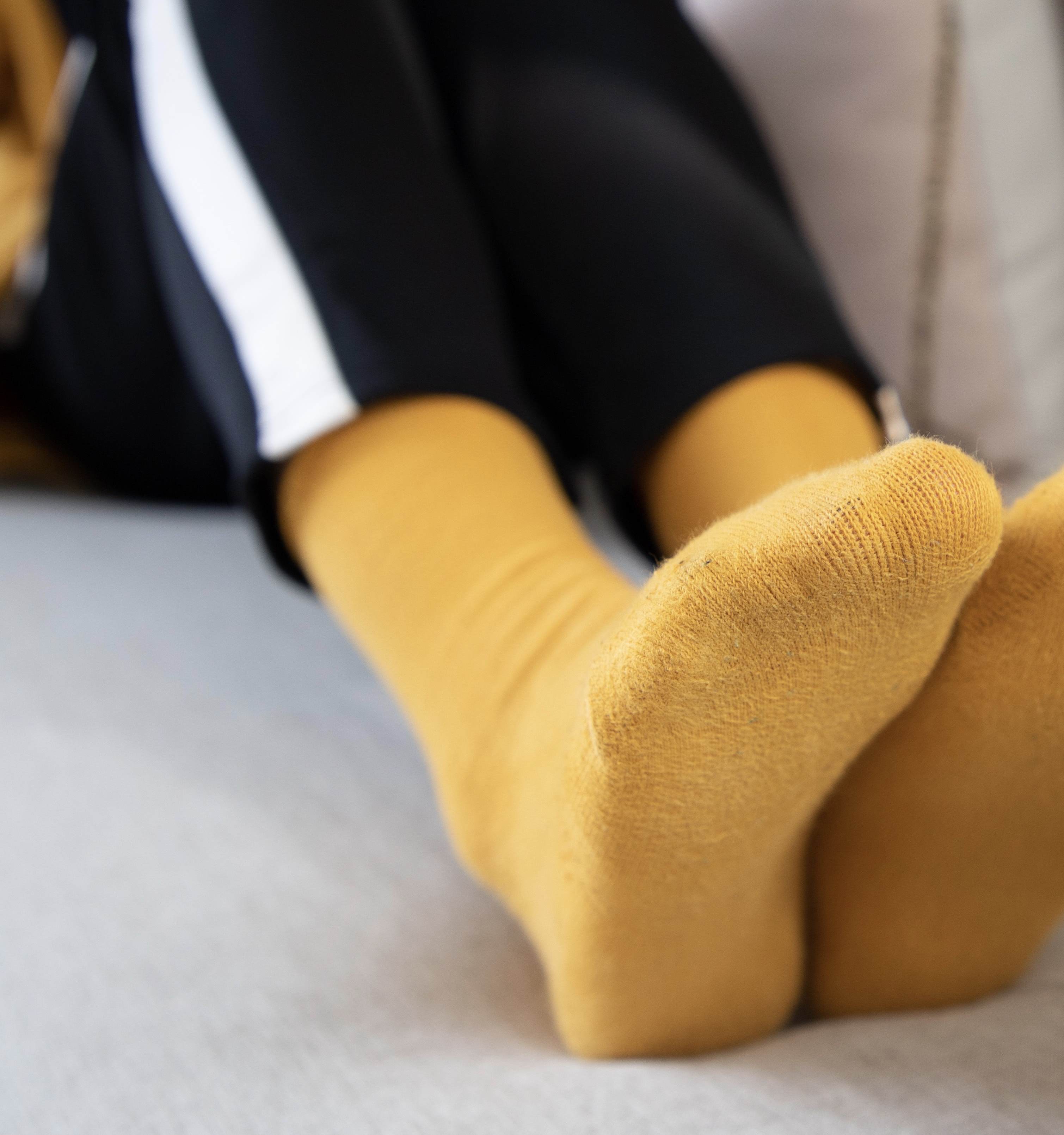 《喜欢黄色的小姐姐》作品图