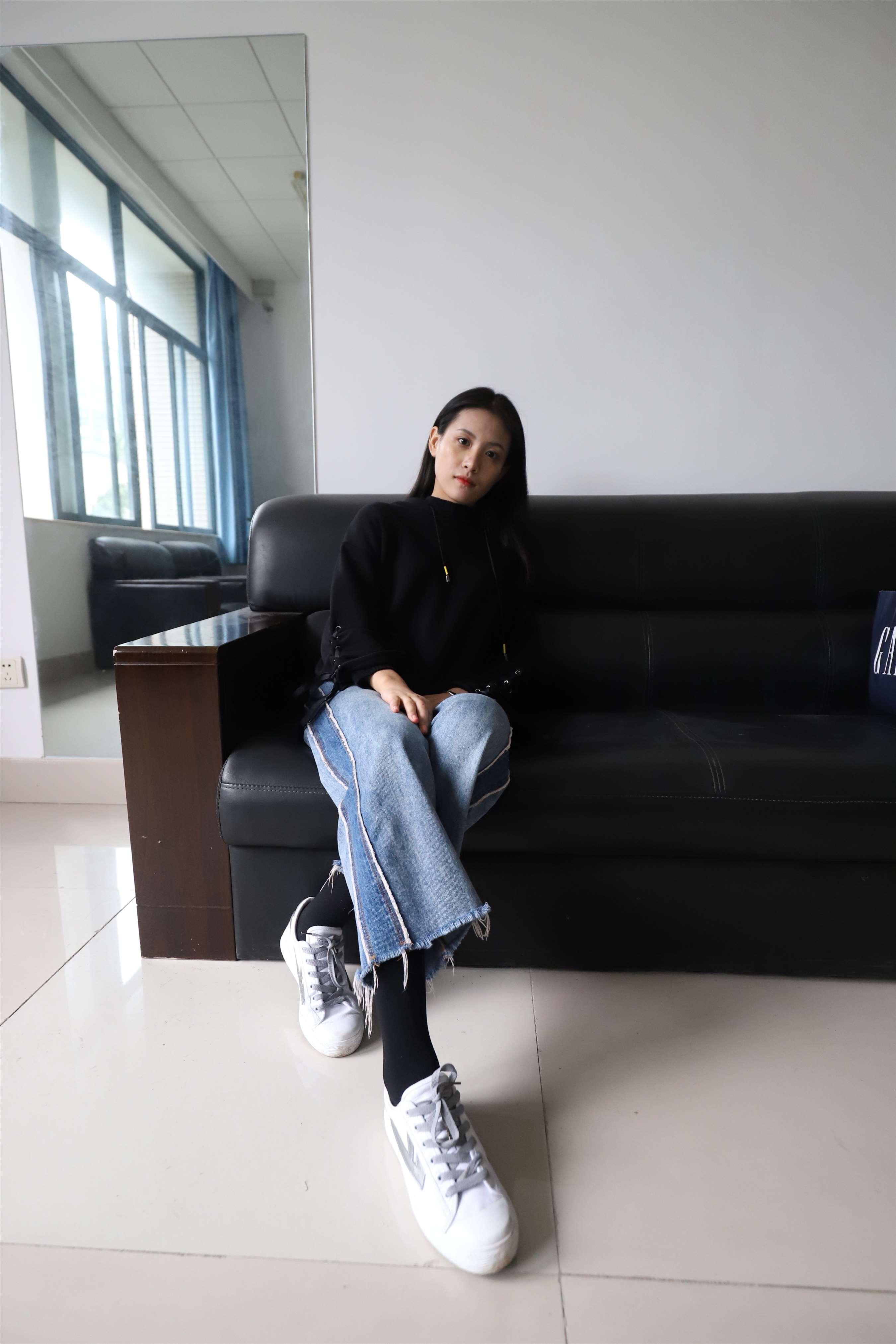 《板鞋の黑长棉袜》作品图