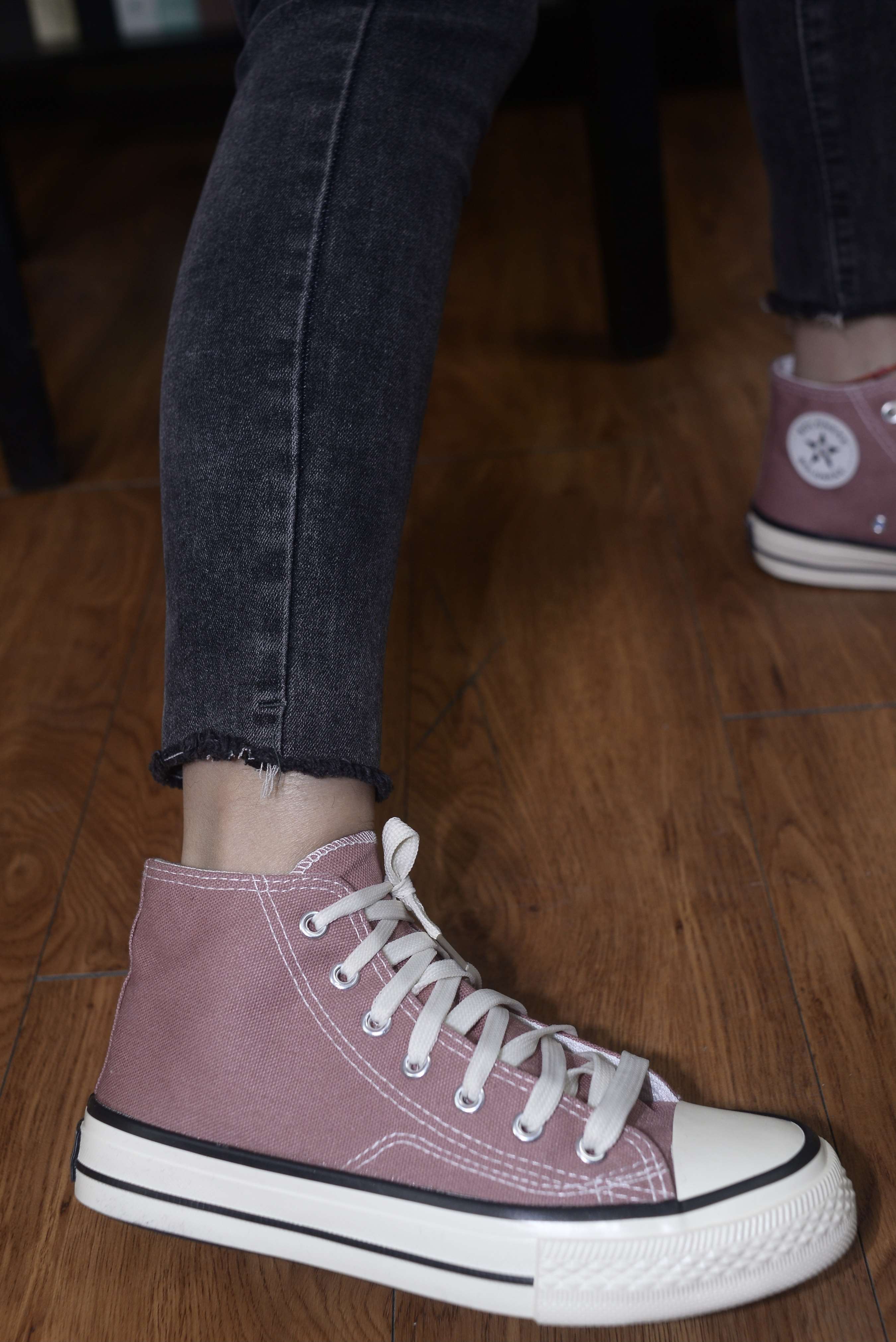 《高帮帆布鞋の蓝棉袜脚【附送视频1个】》作品图