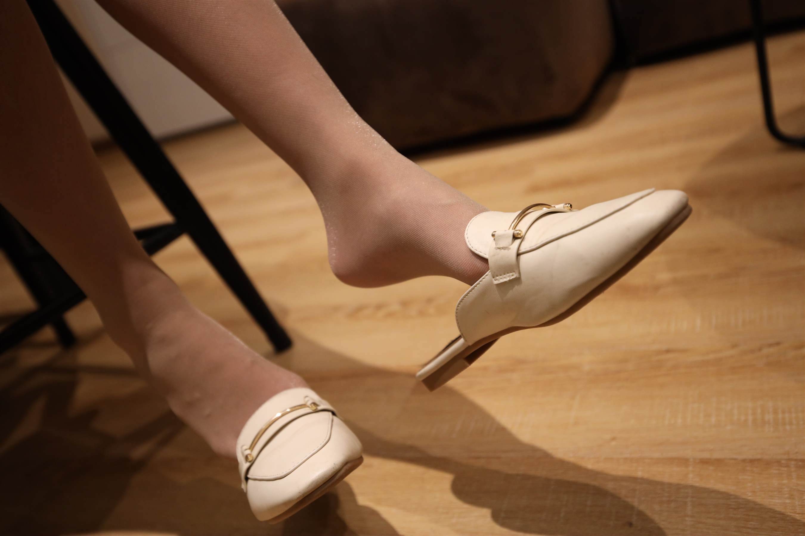 《旅馆越拍开洞肉丝脚丫》作品图