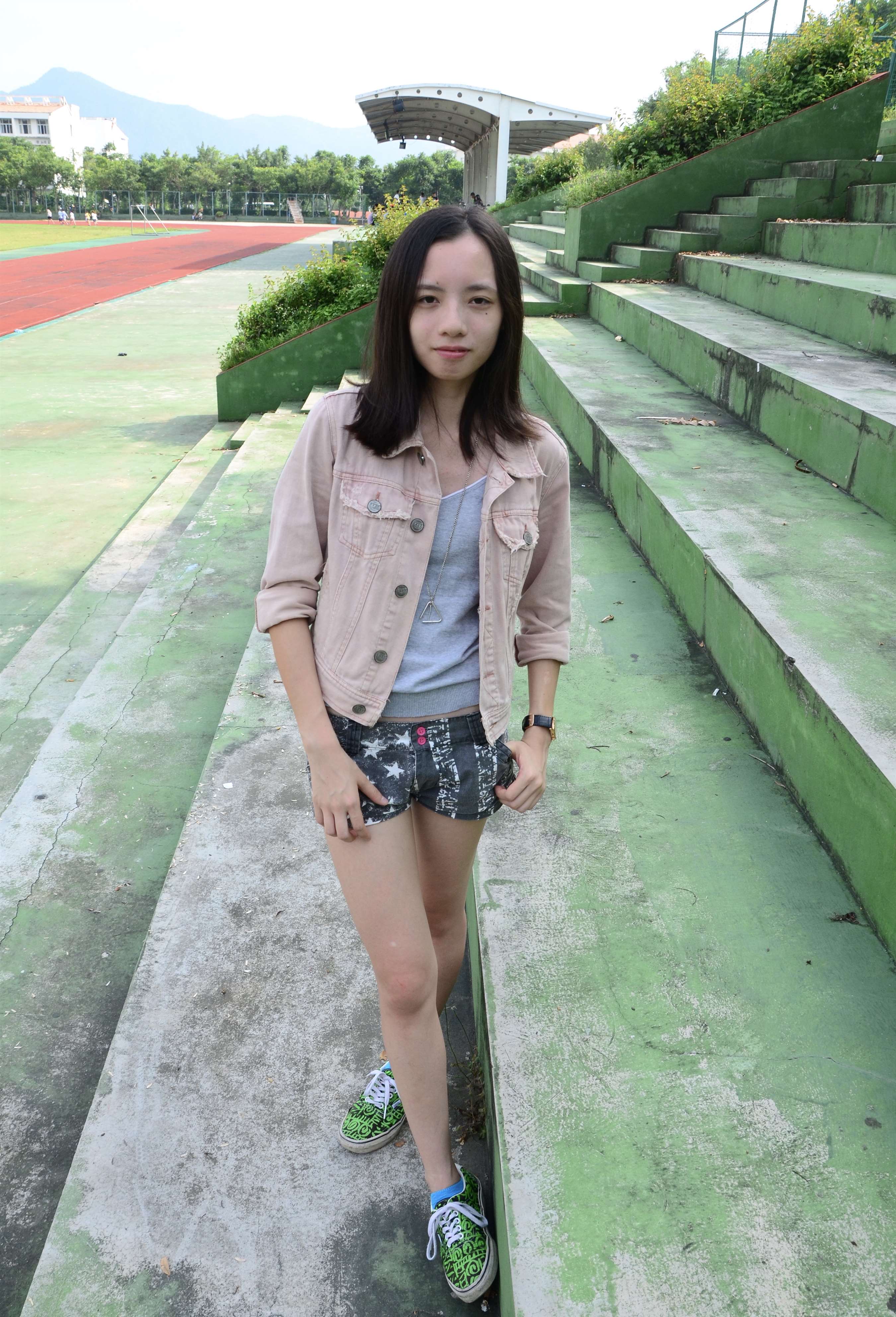 《布鞋の蓝棉袜》作品图